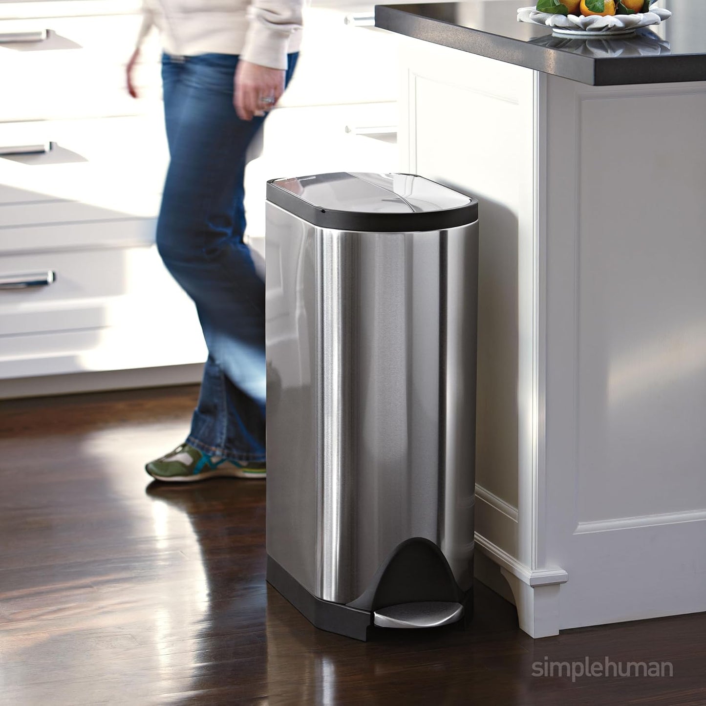 Schmetterling Treteimer aus Edelstahl, 30 L — Schmetterling Treteimer Gebürsteter Edelstahl