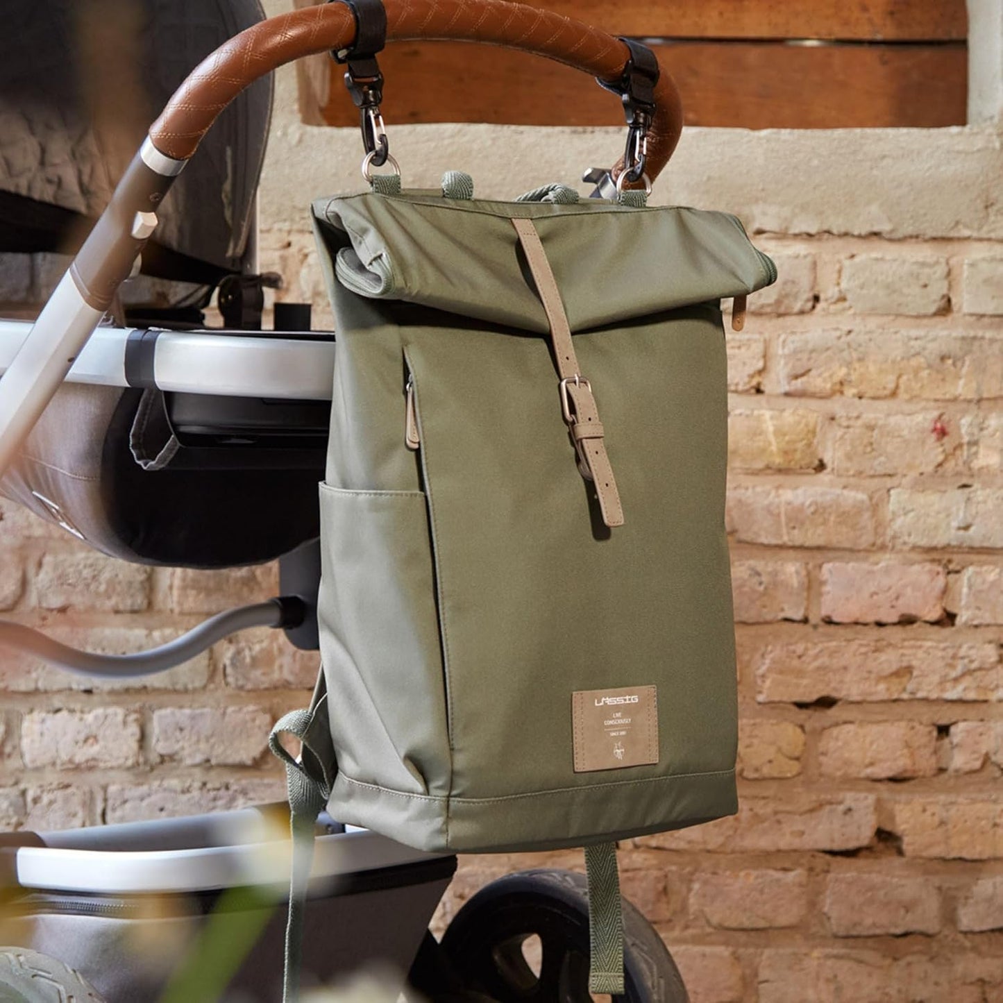 Wickelrucksack mit Wickelunterlage und Kinderwagenbefestigung, Tinted Spots