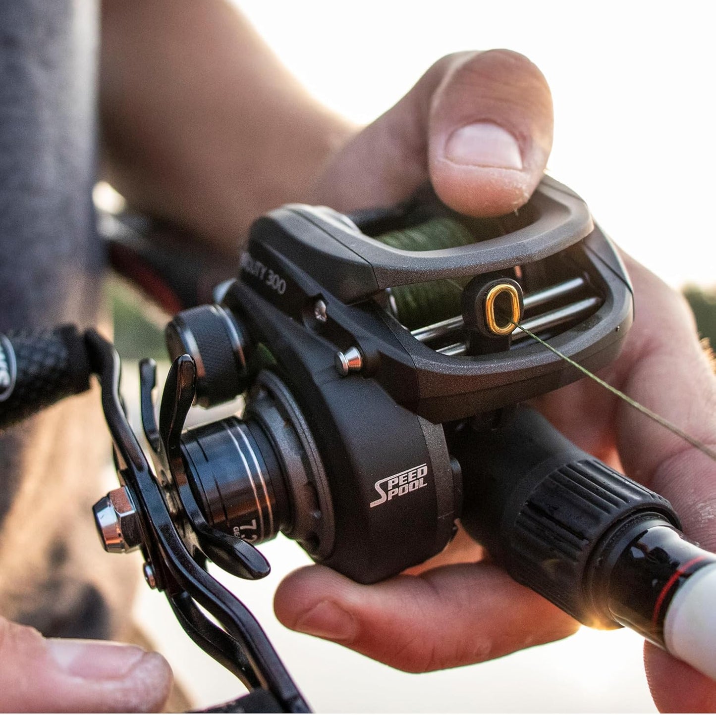 SuperDuty Rechtshänder-Baitcast-Rolle 300 Geschwindigkeit 7,2:1, 7,2:1 Rechtshänder-Baitcast-Rolle, 190/14 - 35"