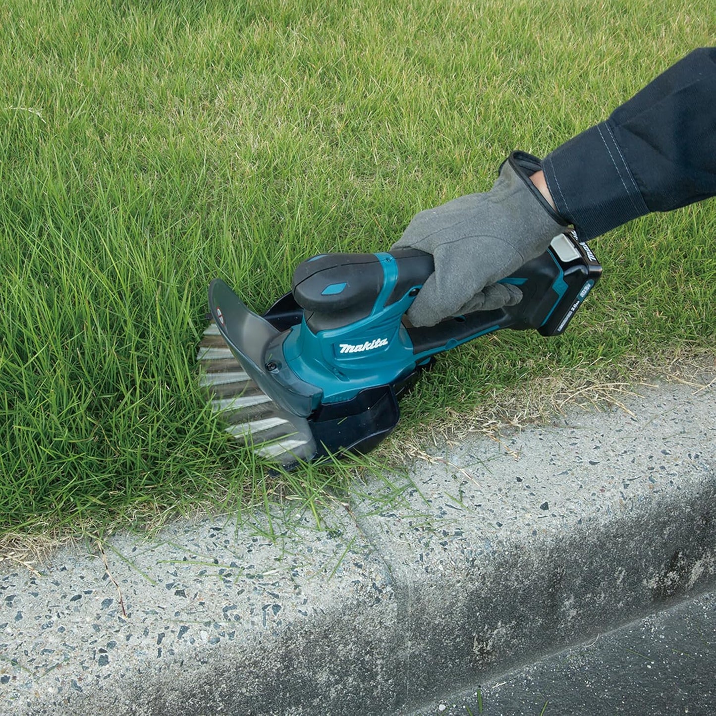Akku-Gras/Strauchschere UM600DZX, ohne Akku und ohne Ladegerät