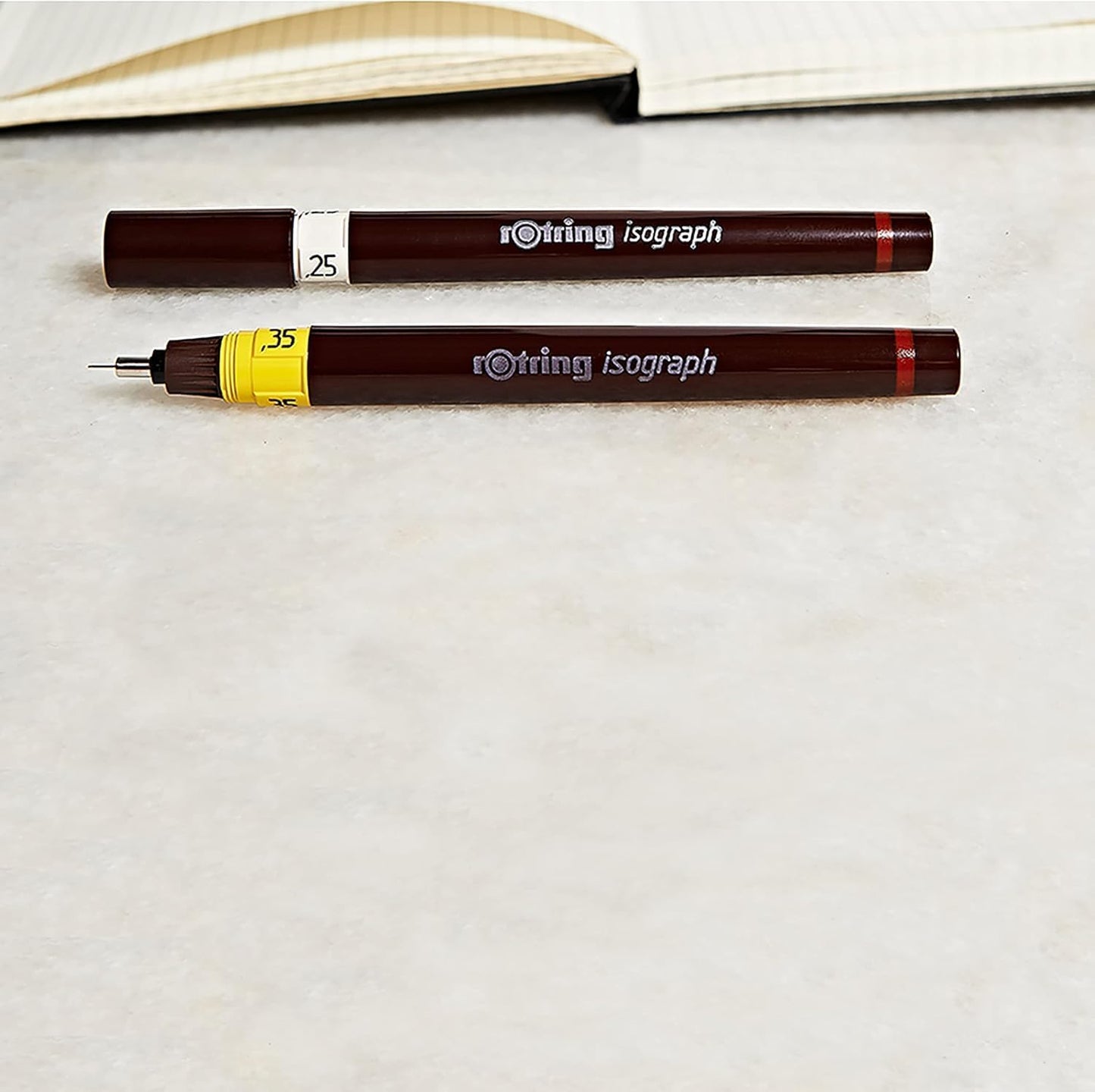 Zeichenbrett & 10-teiliges Isograph Technischer Stift Set
