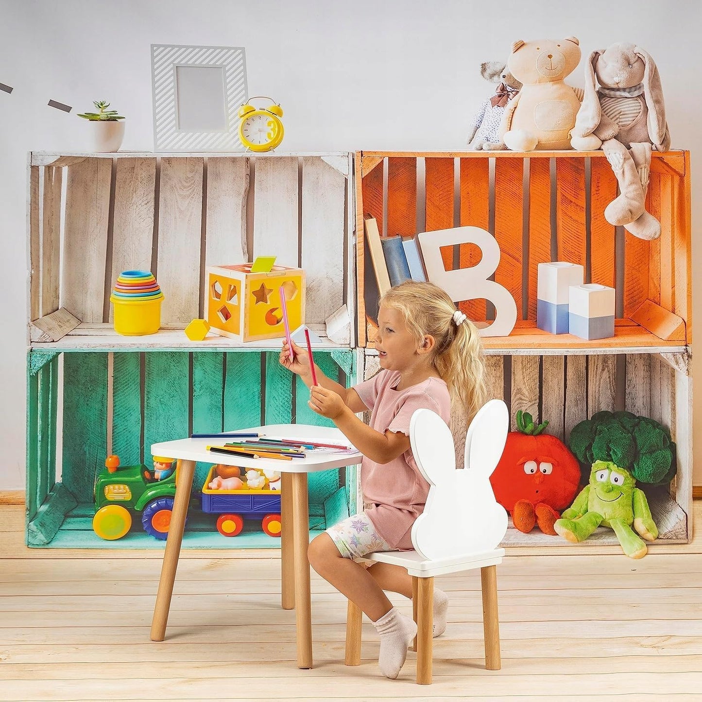 Quadratischer Kindertisch, Children Table 50 x 50 x 47 cm