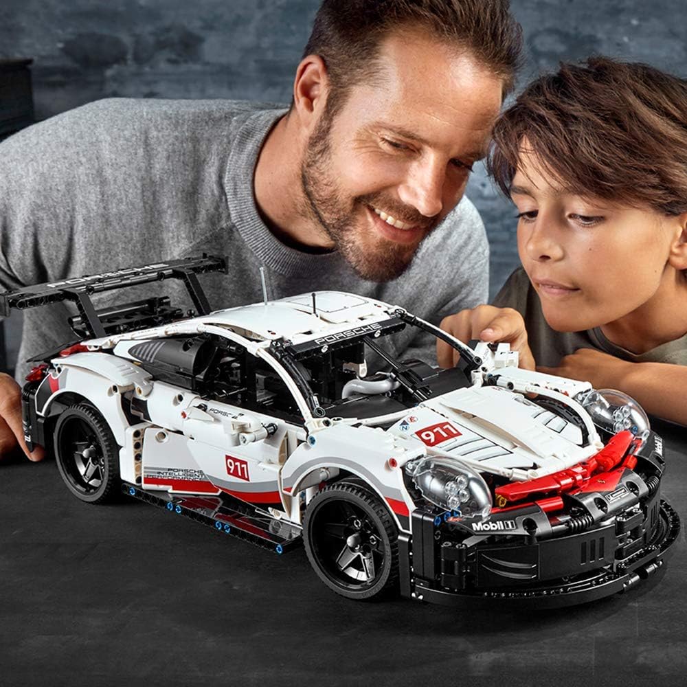 Porsche 911 RSR