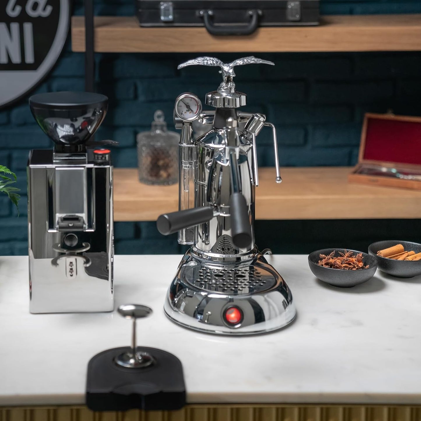 Hebel-Espressomaschine mit Manometer
