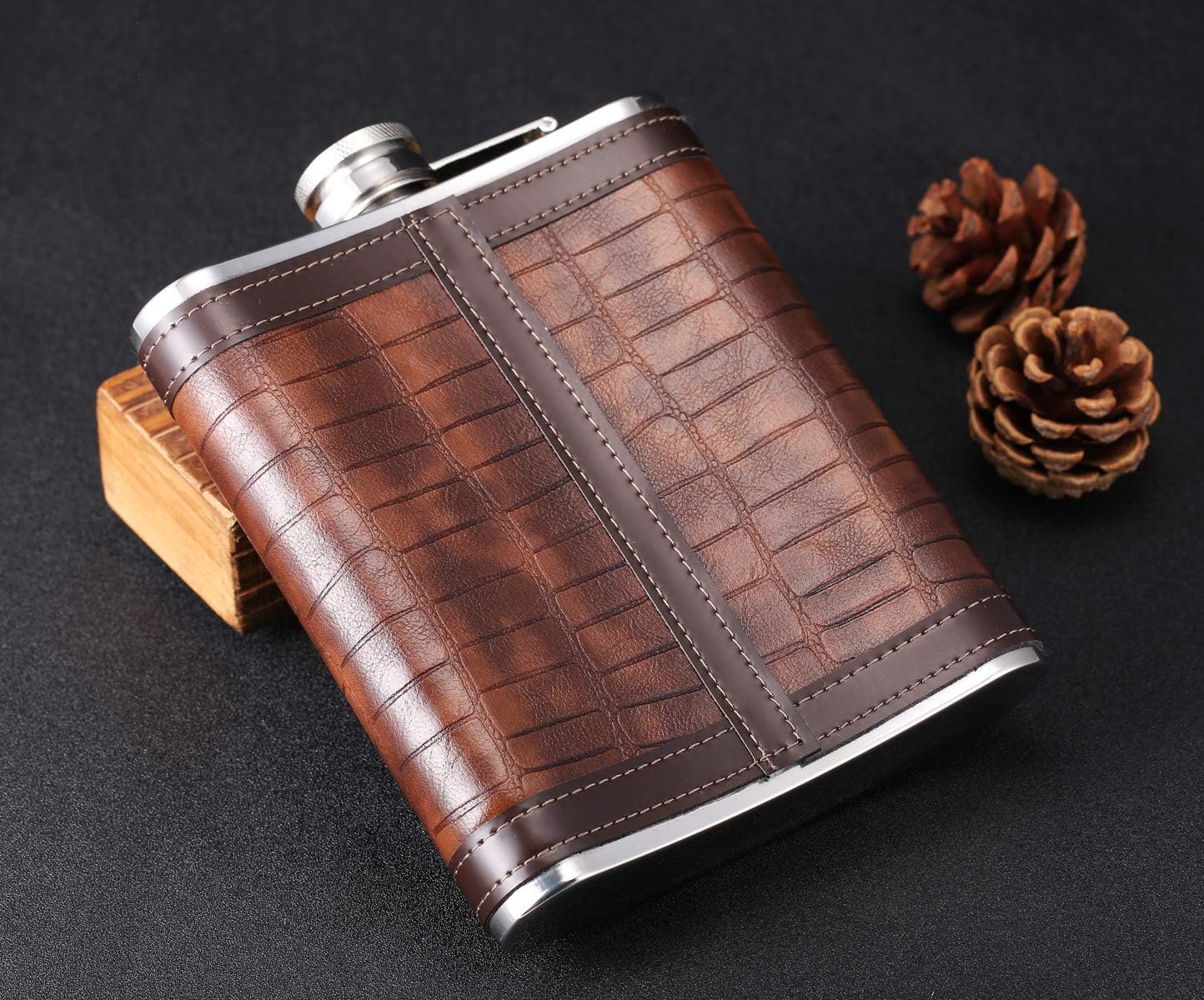 Flachmann mit Krokodilleder-Muster, 18 oz E. Krokodilleder-muster