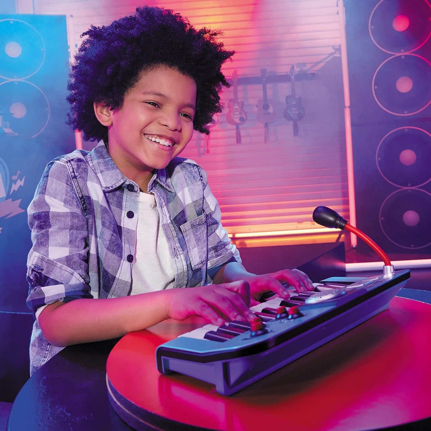 Spielzeug-Keyboard mit Mikrofon