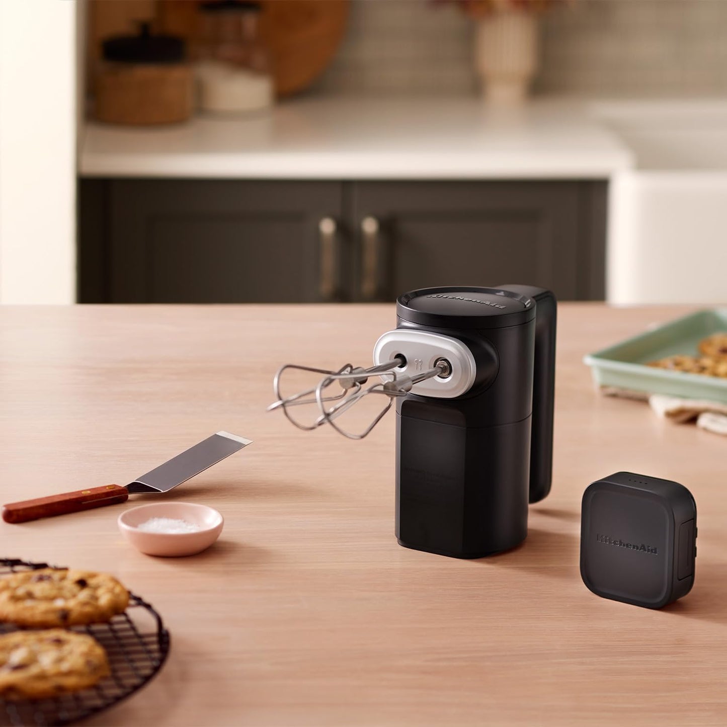 Kabelloser Handmixer mit Akku, Schwarz - mit Akku
