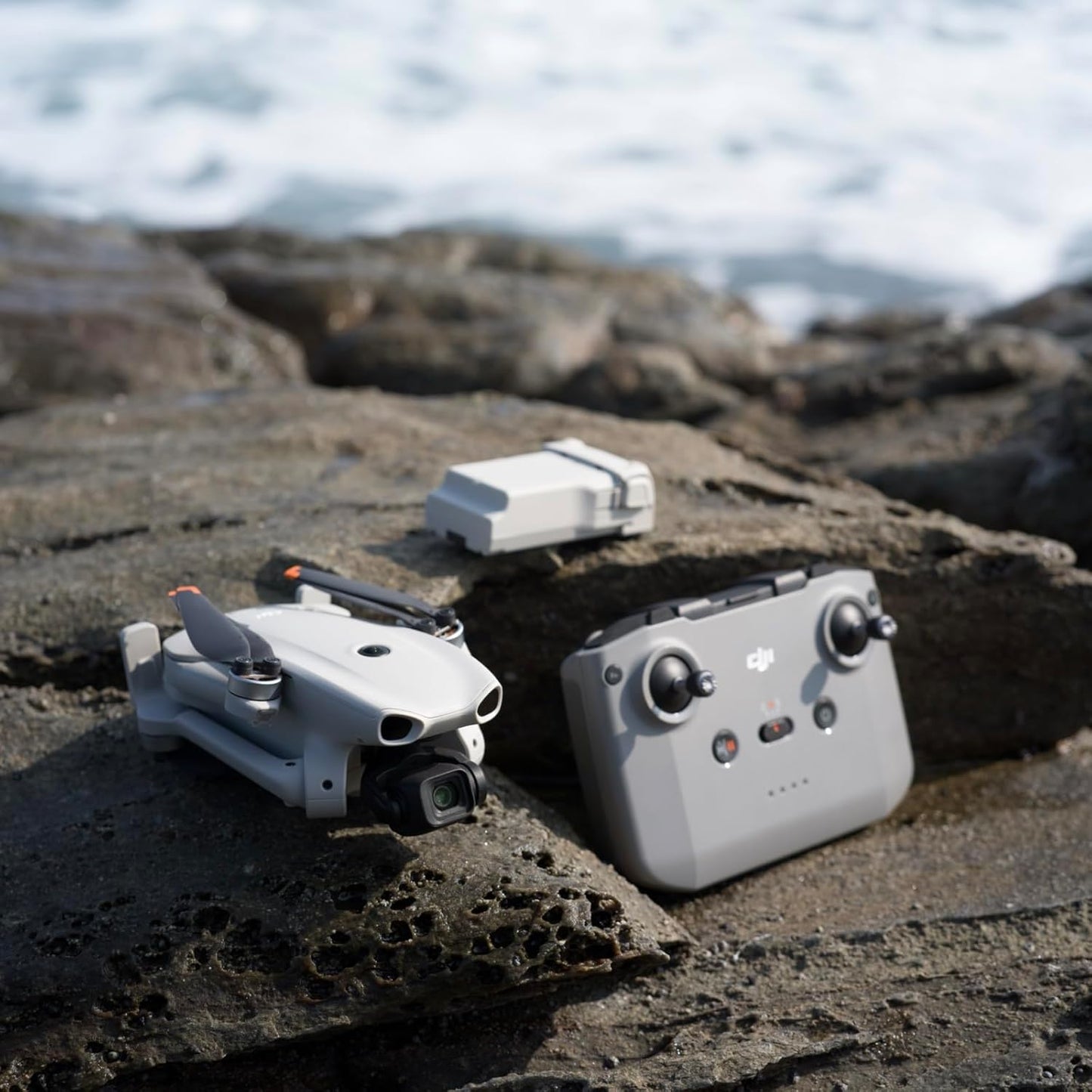 Lito X1 Combo Kameradrohne mit Hinderniserkennung, DJI Lito X1 Combo mit zwei Akkus (DJI RC-N3)