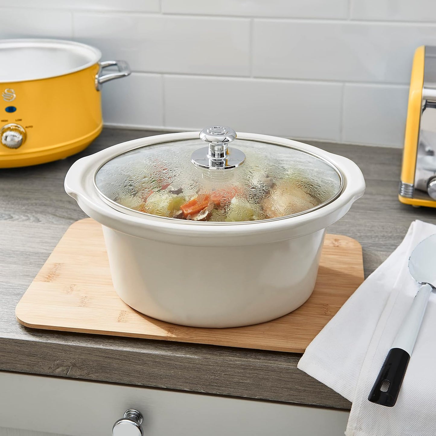 Retro Slow Cooker mit Keramik-Behälter, Gelb