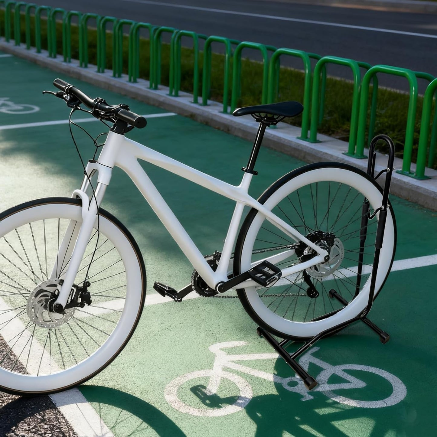 Vertikaler Veloständer für Garage