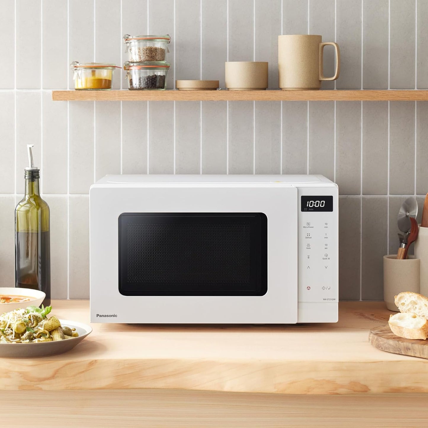 Solo-Mikrowelle NN-ST21QWEPG mit Automatikprogrammen, Solo Compact Weiß