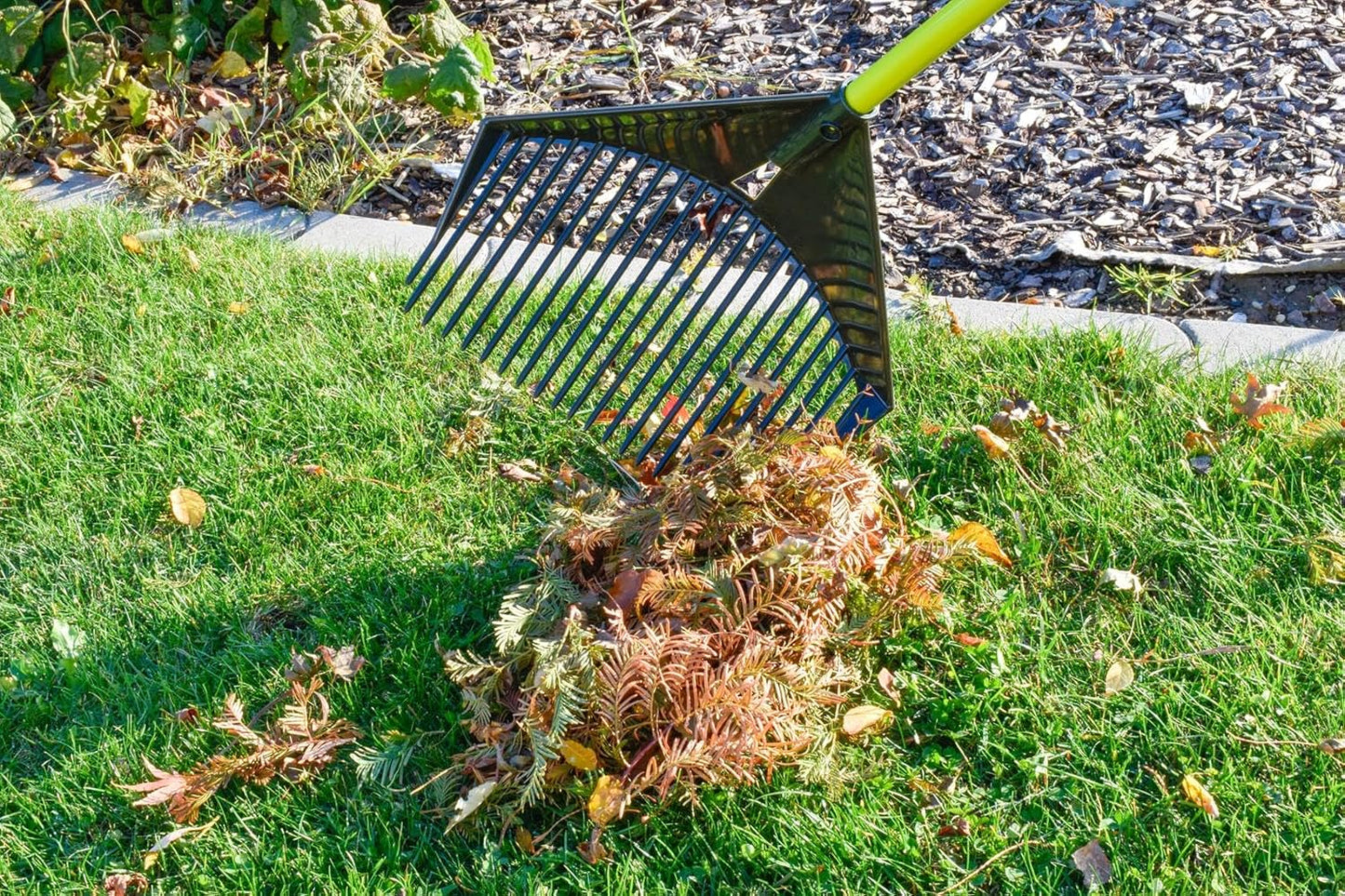 Multifunktionaler Garten-Schaufelrechen