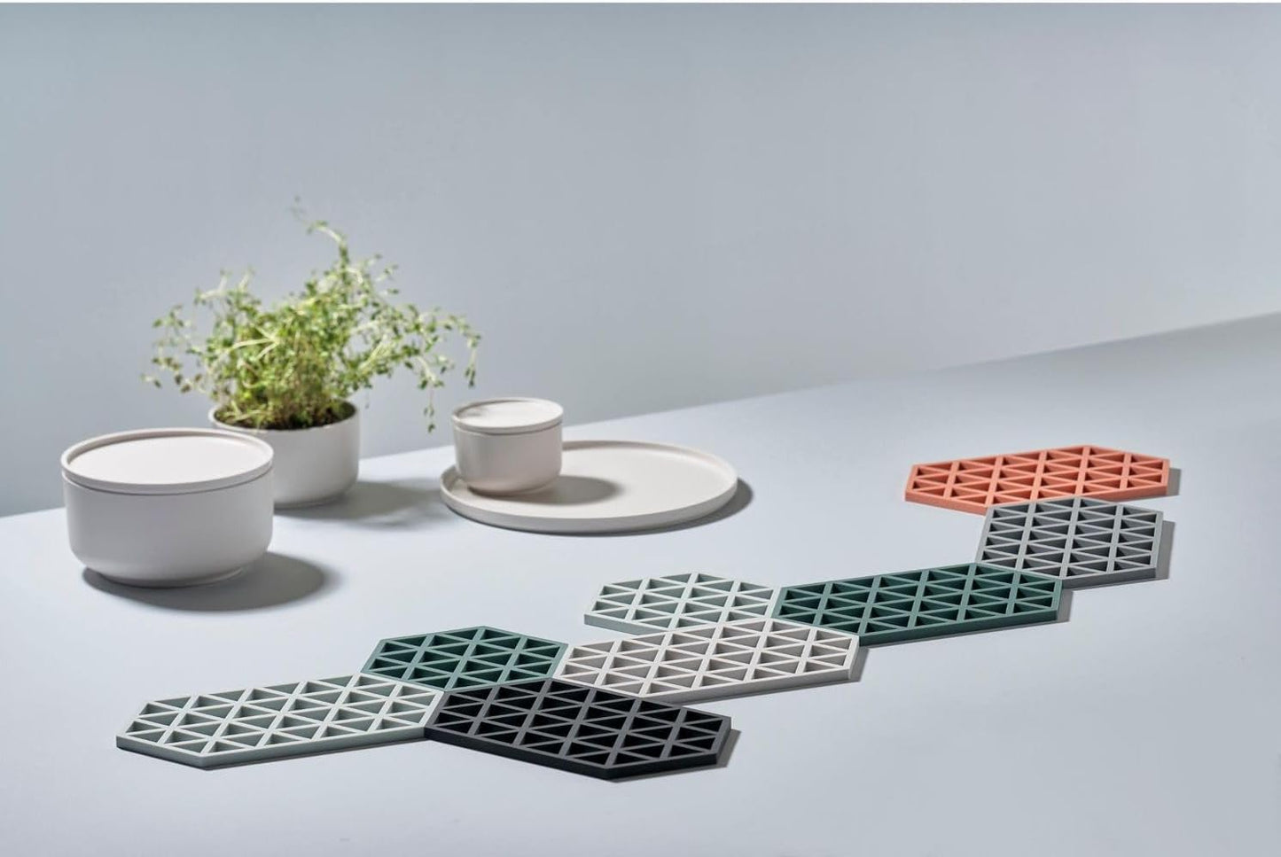 Hexagon Silikon-Topfuntersetzer-Set, Lupine/Warm Sand/Light Terraco 24 x 14 x 0,9 cm