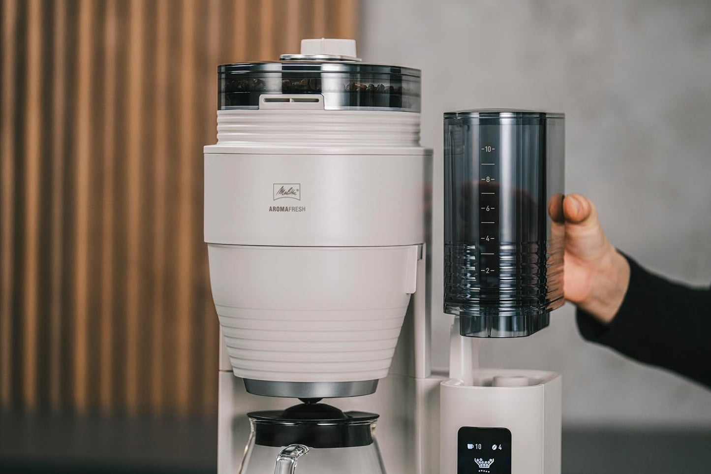 AromaFresh Pro X Filterkaffeemaschine mit Mahlwerk, Warm-grey Modern