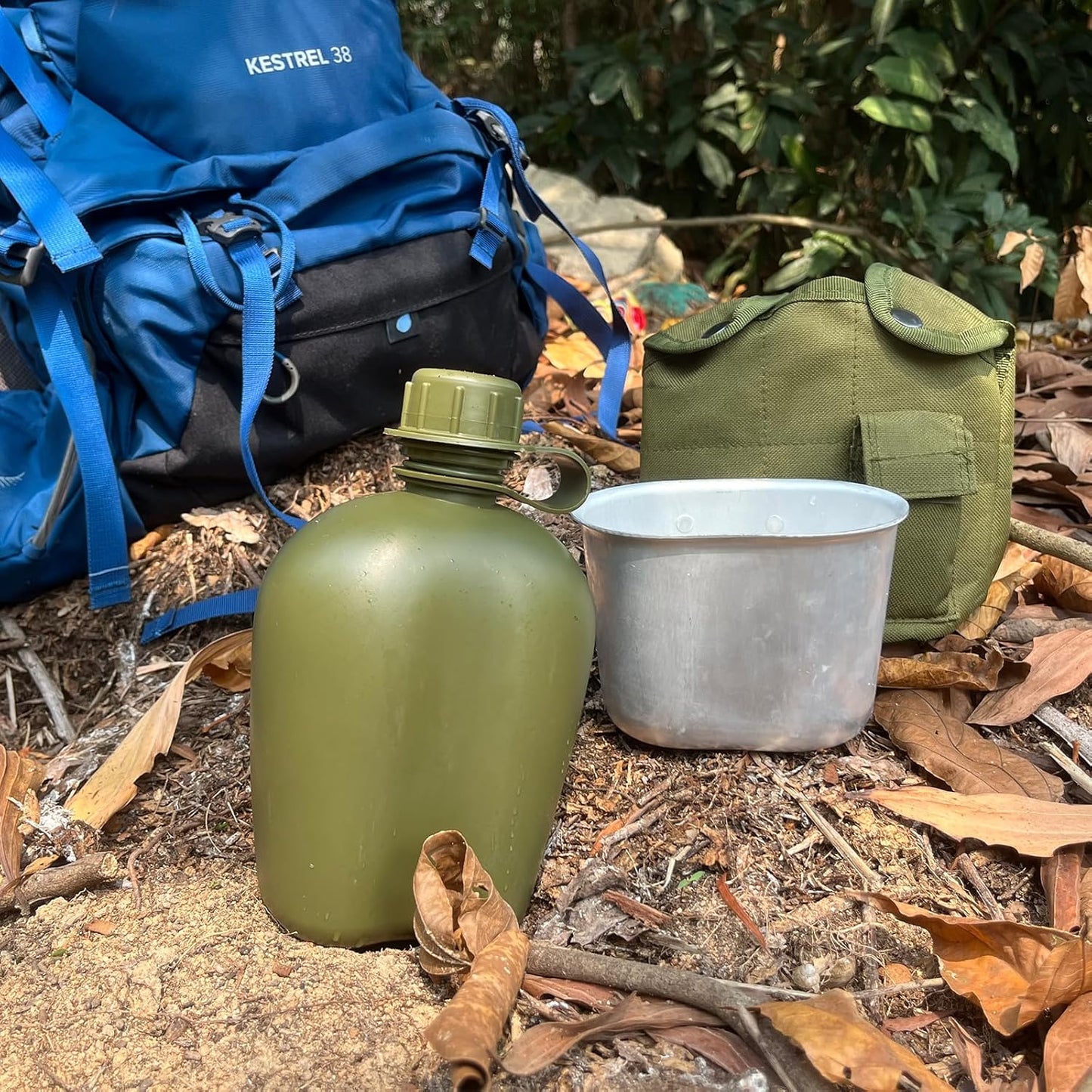 Feldflasche mit Stofftasche, Grün
