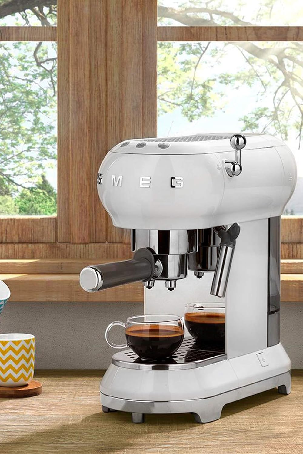 ECF01WHEU Espresso-Maschine mit Cappuccino-System, Weiss