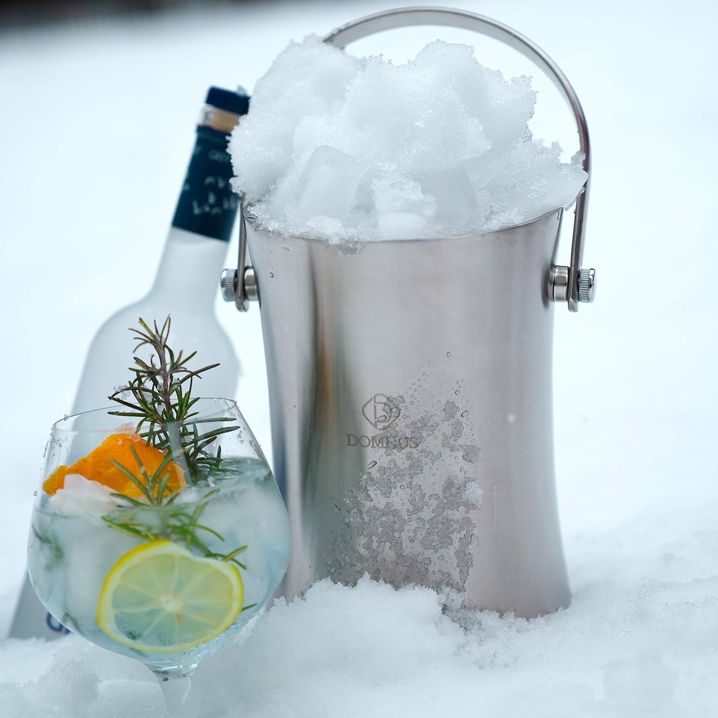 Eiswürfelbehälter mit Deckel und Zange