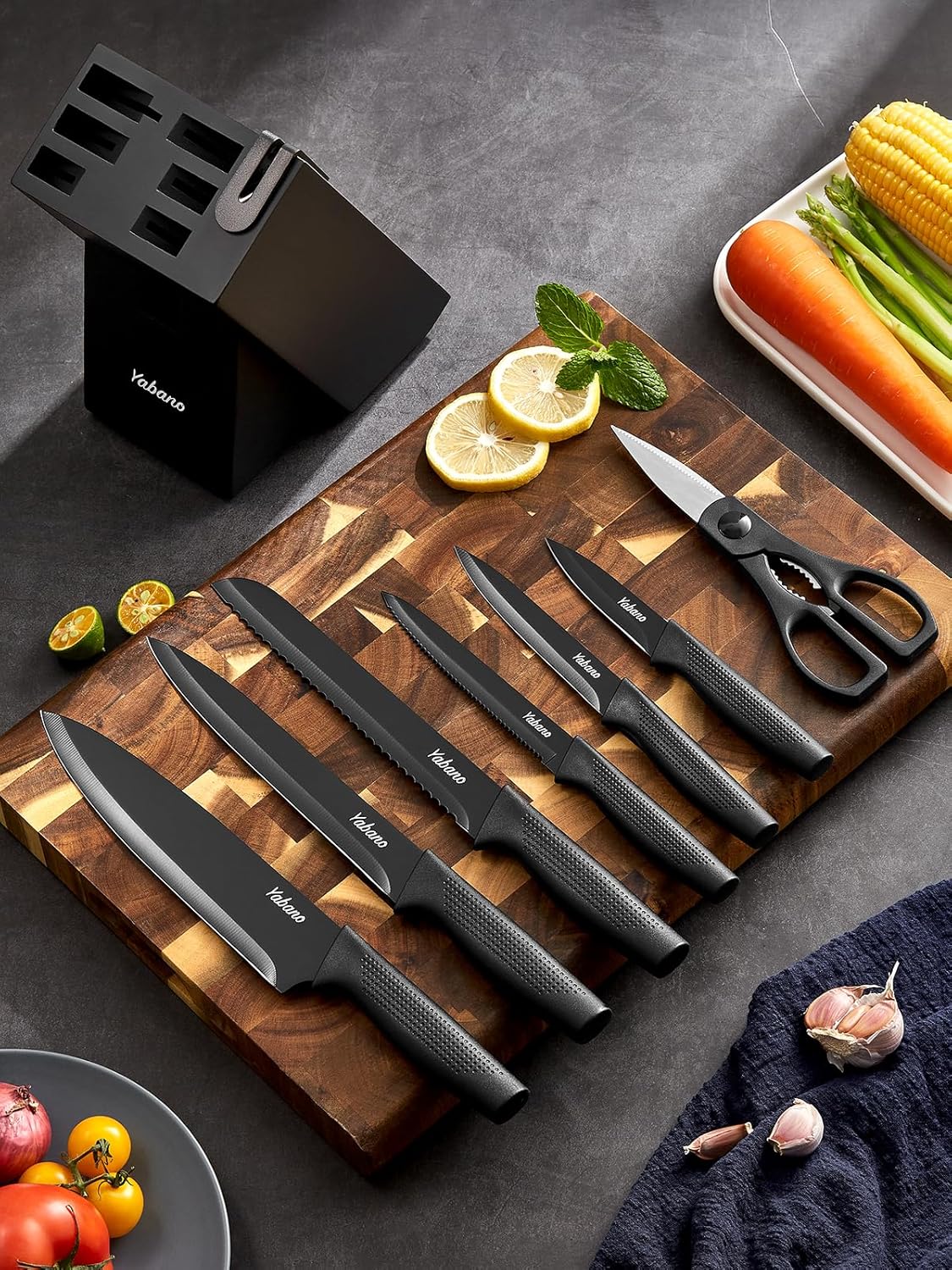 8-teiliges Messerblock-Set mit eingebautem Messerschärfer