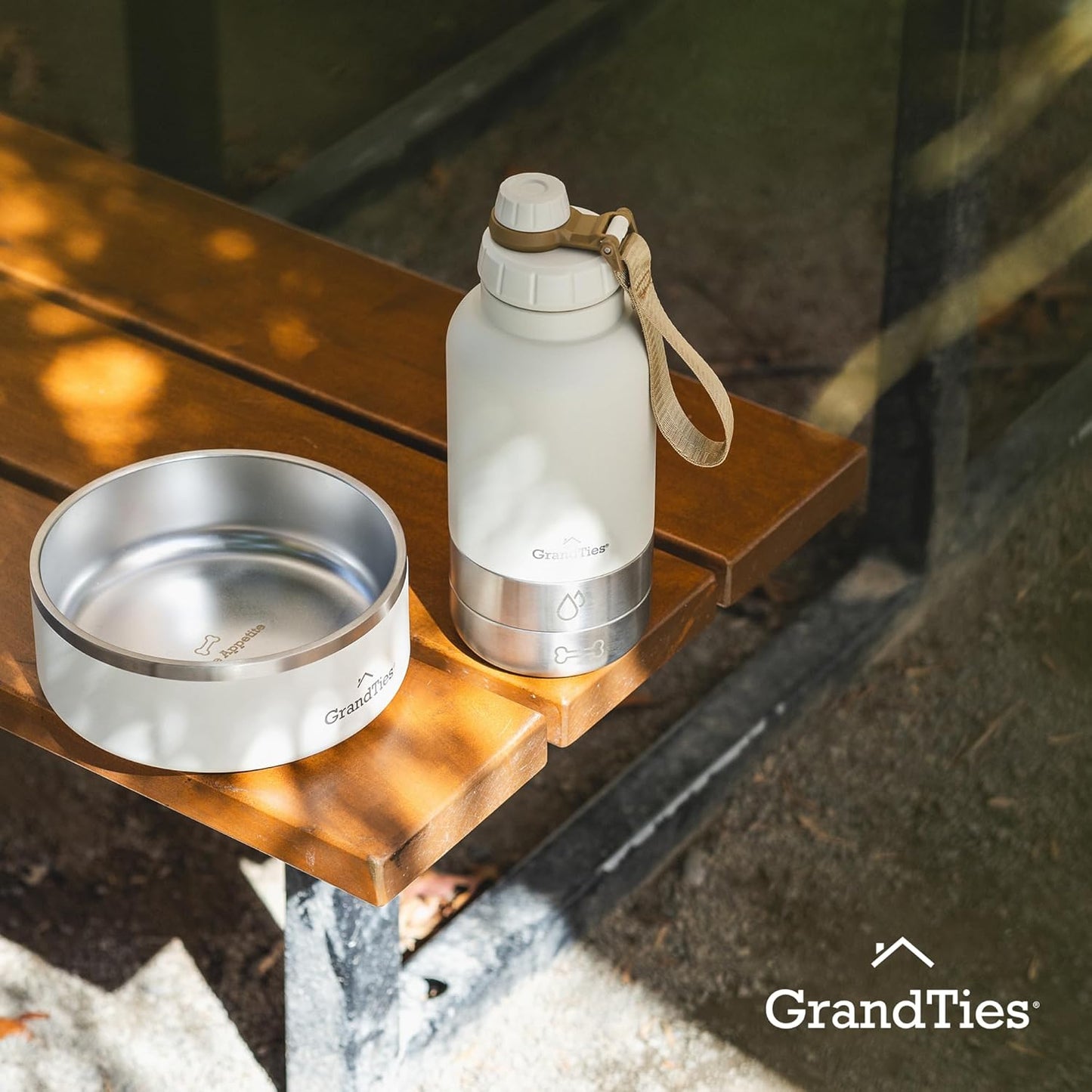 Isolierte Hundewasserflasche mit 2 abnehmbaren Hundenäpfen, Ivory White Large 64oz/1890mL