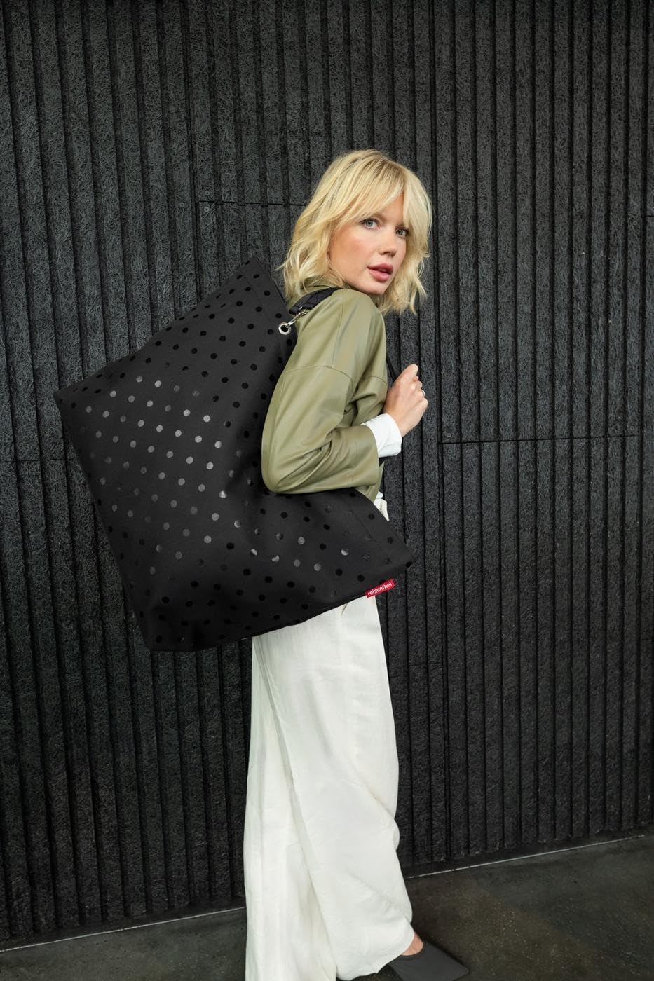 Shopper XL - Glossy Dots Black, Glossy Dots Black