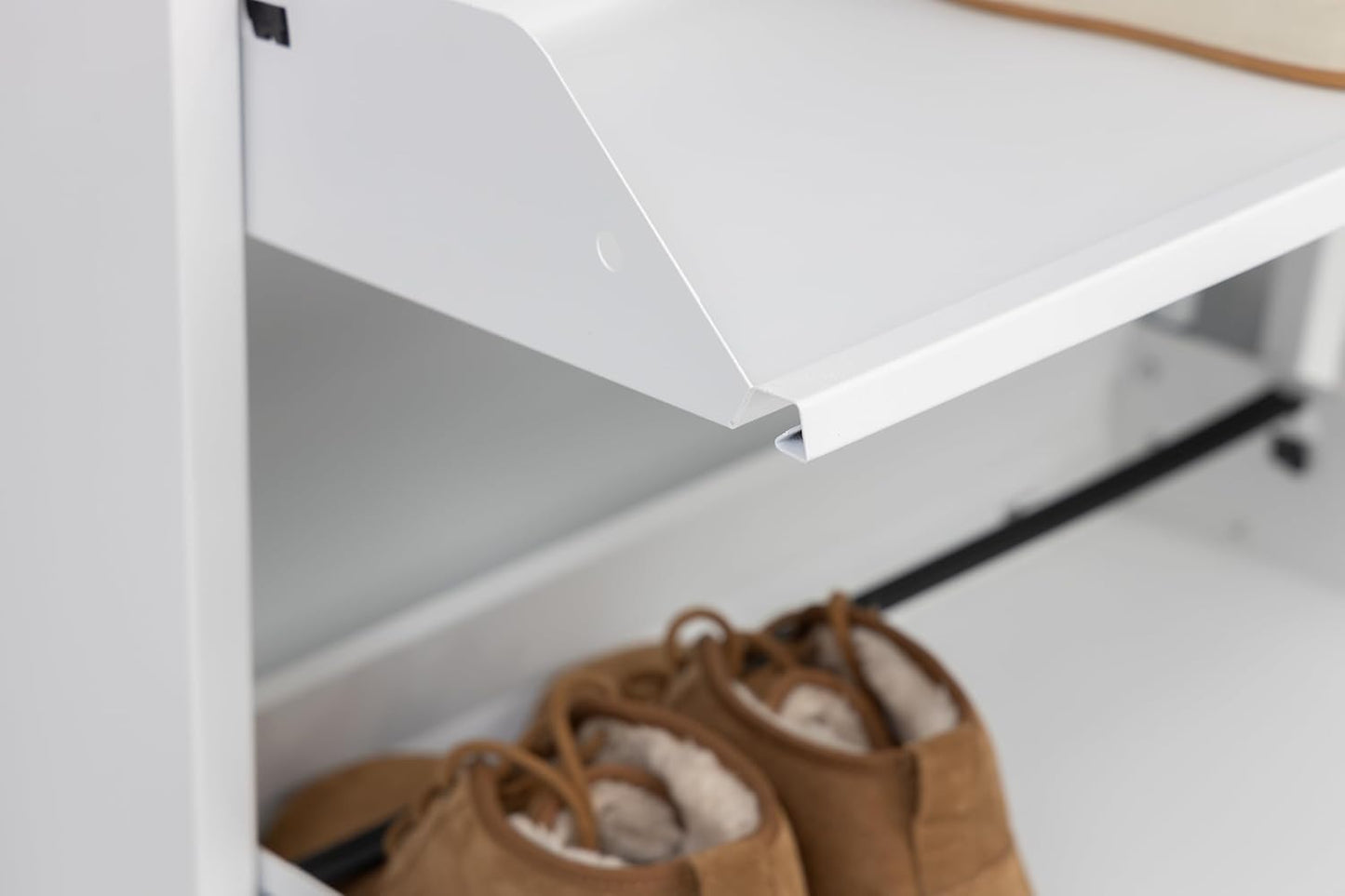 Kleiner Schuhschrank mit Magnetklappen (vormontiert), 2 Klappen Weiss