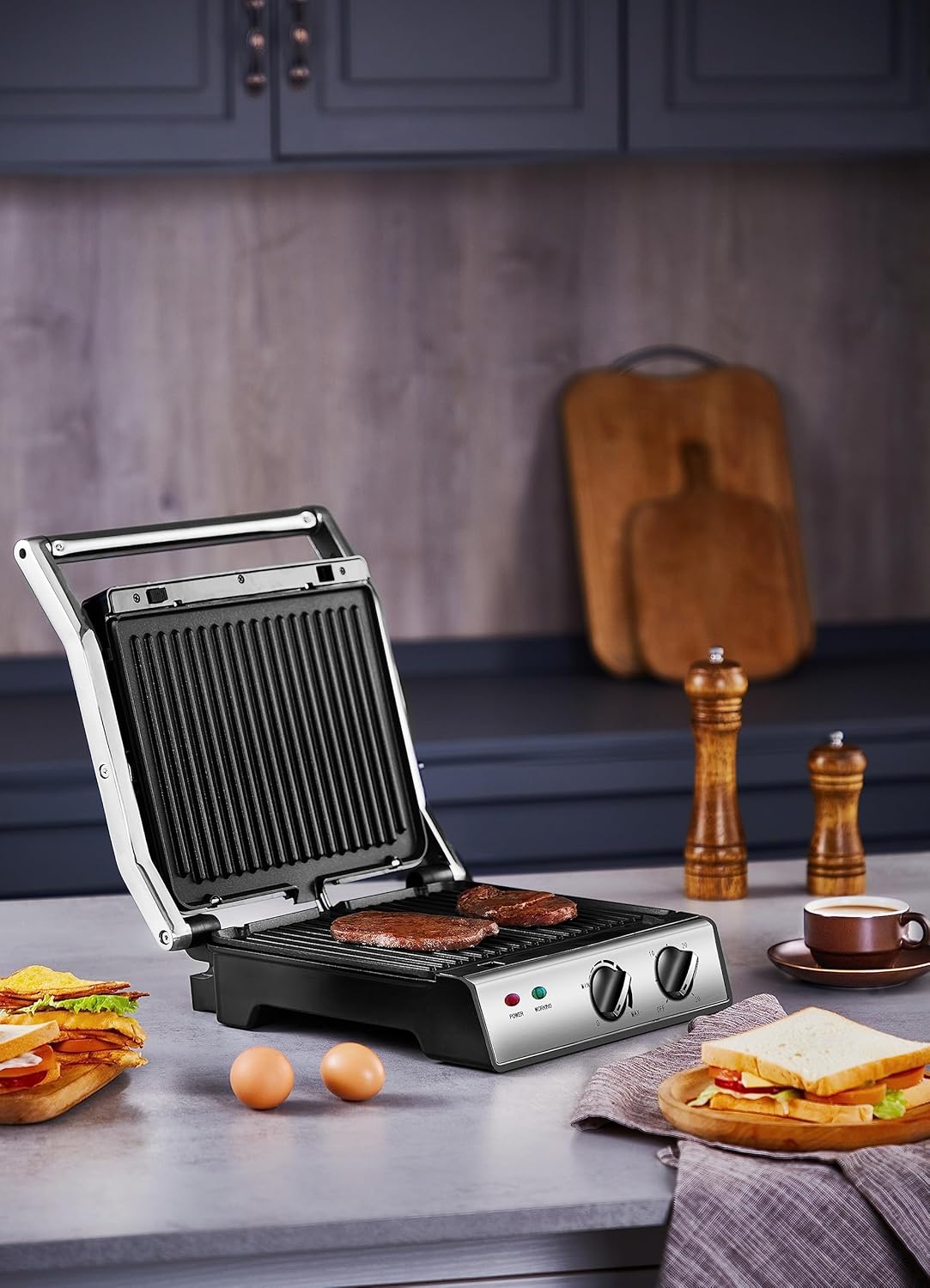 Kontaktgrill mit abnehmbaren Platten
