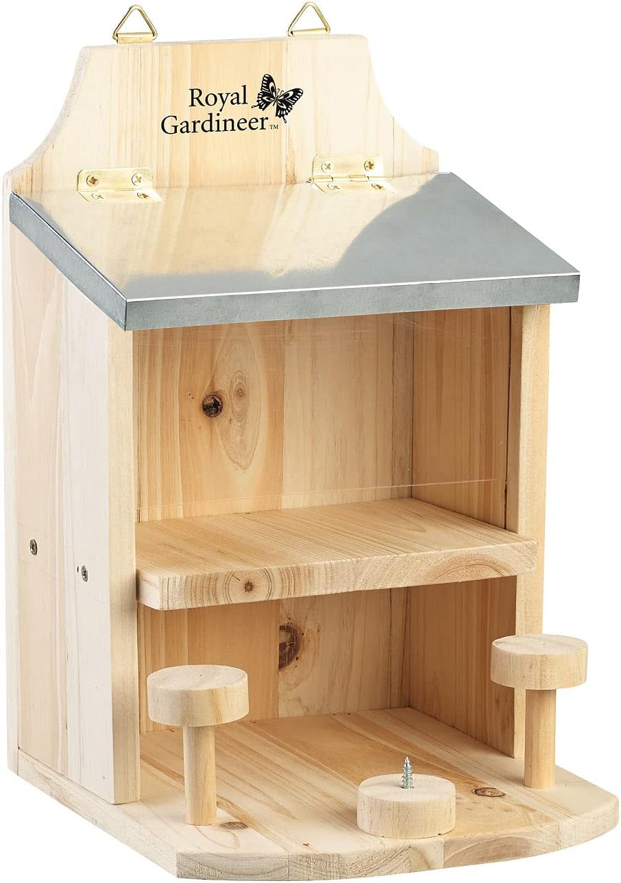 Eichhörnchen-Futterhaus Bausatz mit Maiskolbenhalter