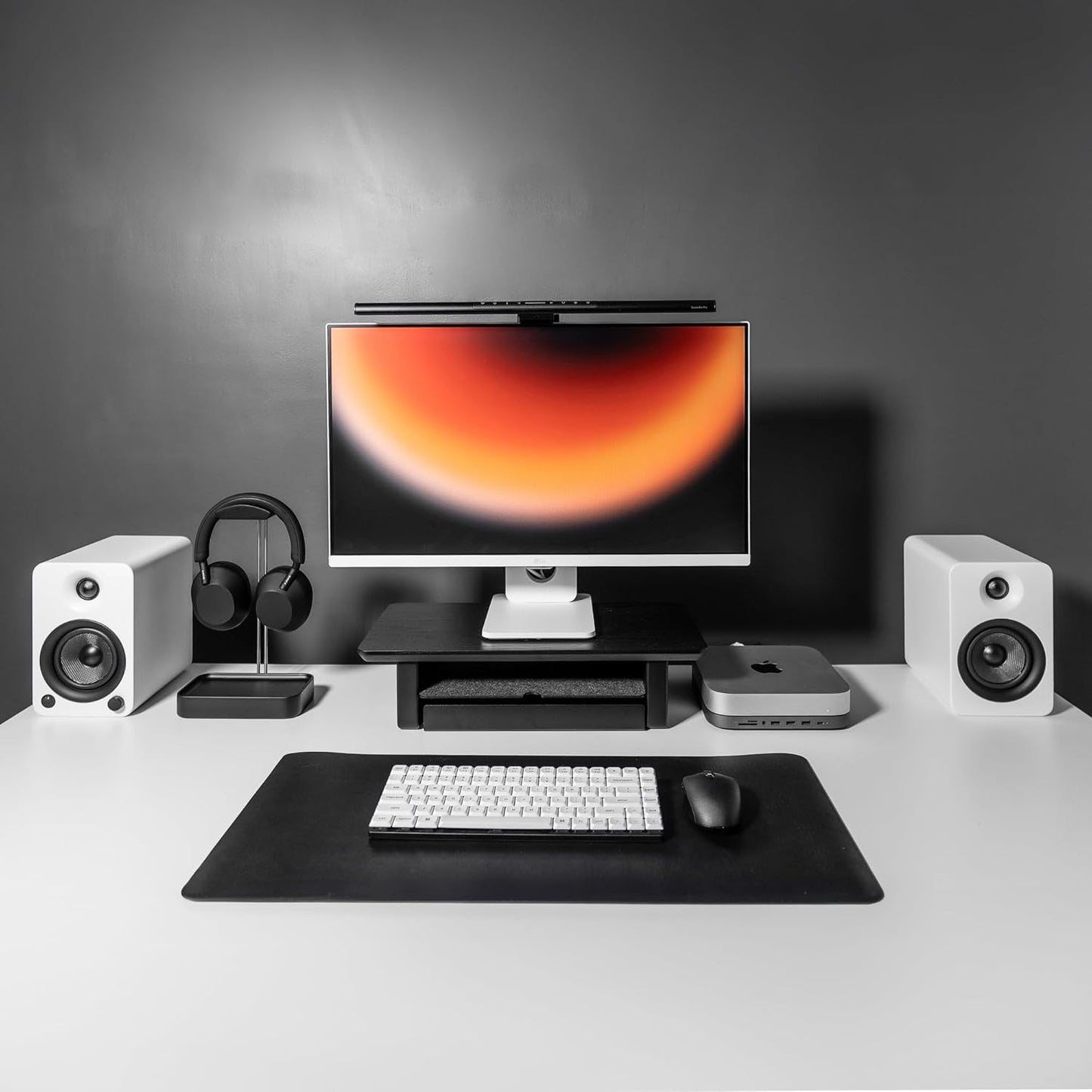 Ergonomischer Monitorständer & Dual-Screen Riser, Schwarzes Holz Small | 47cm