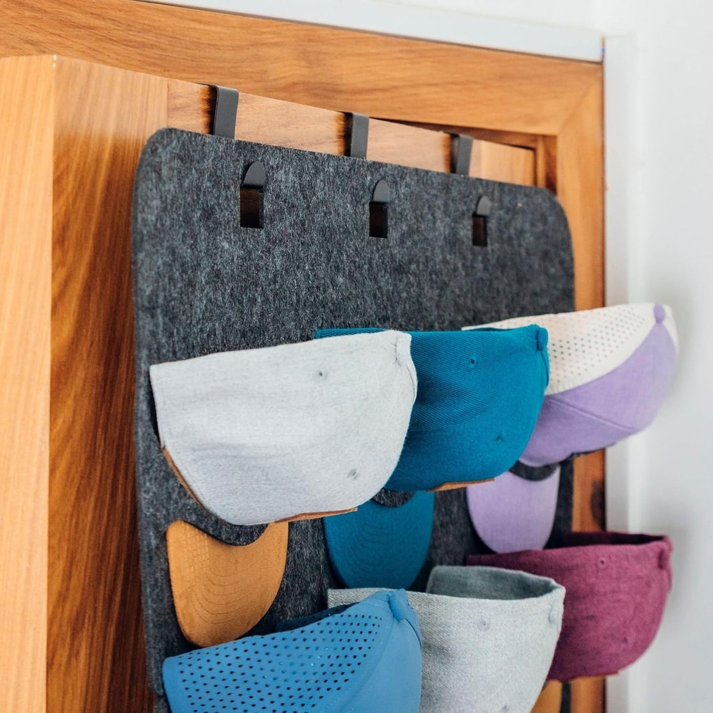 Cap Organizer für 21 Caps mit Türhaken, 21 Caps & 3 Türhaken