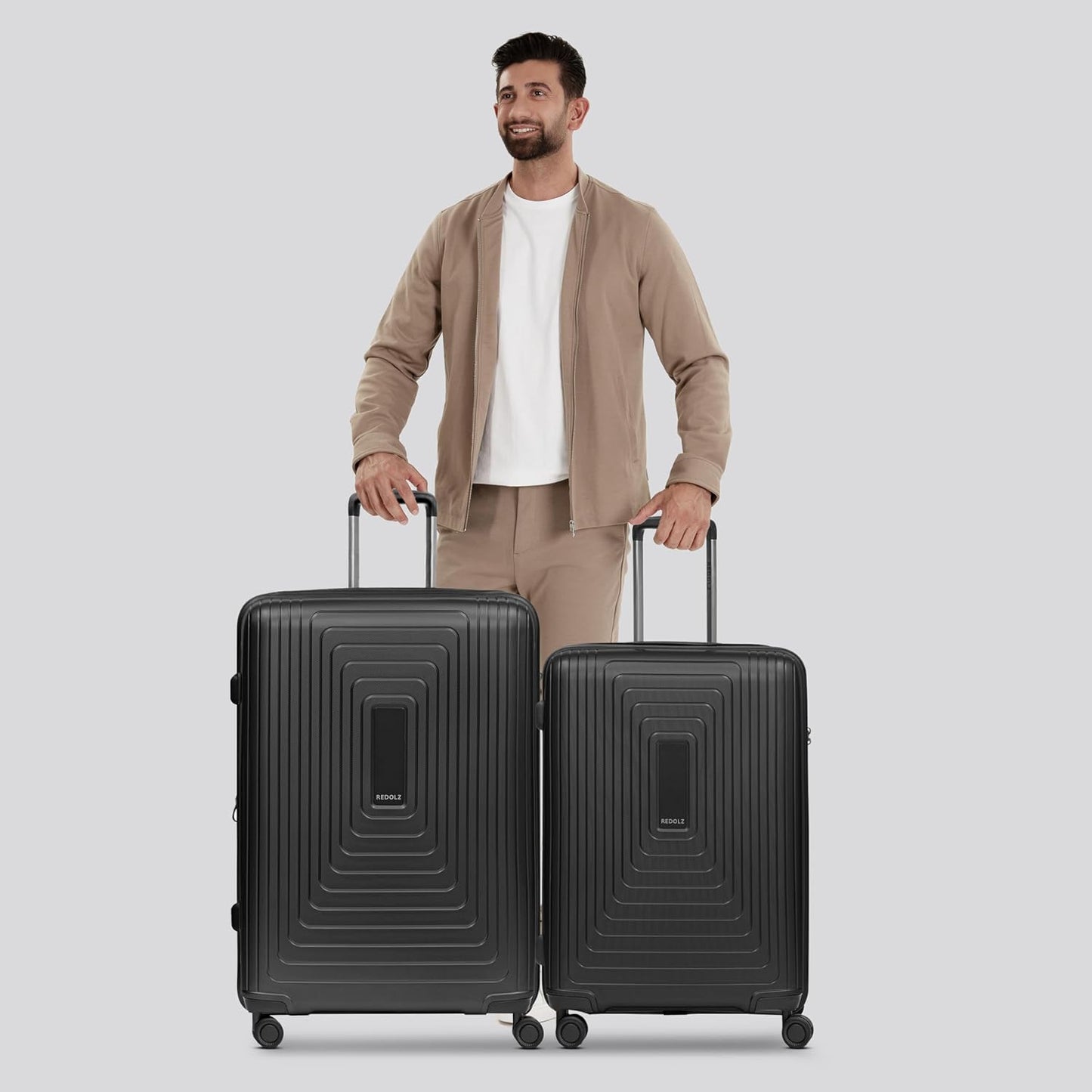 Essentials 14 4 Rollen Kofferset 2-teilig mit Dehnfalte, Black Metallic 2-SET Trolley M+ & Trolley L+ erweiterbar