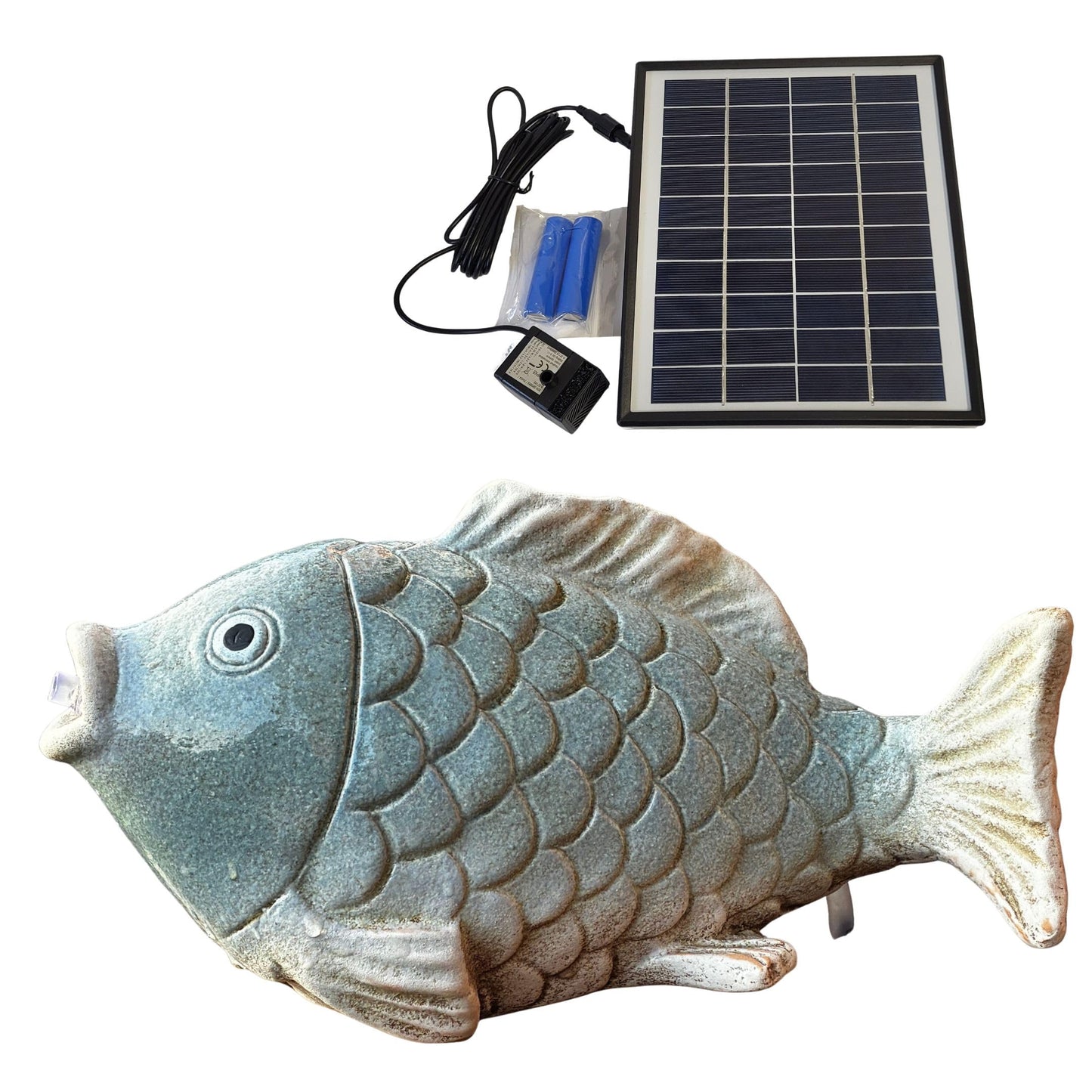 Wasserspeier Fisch mit Akkusolarpumpe