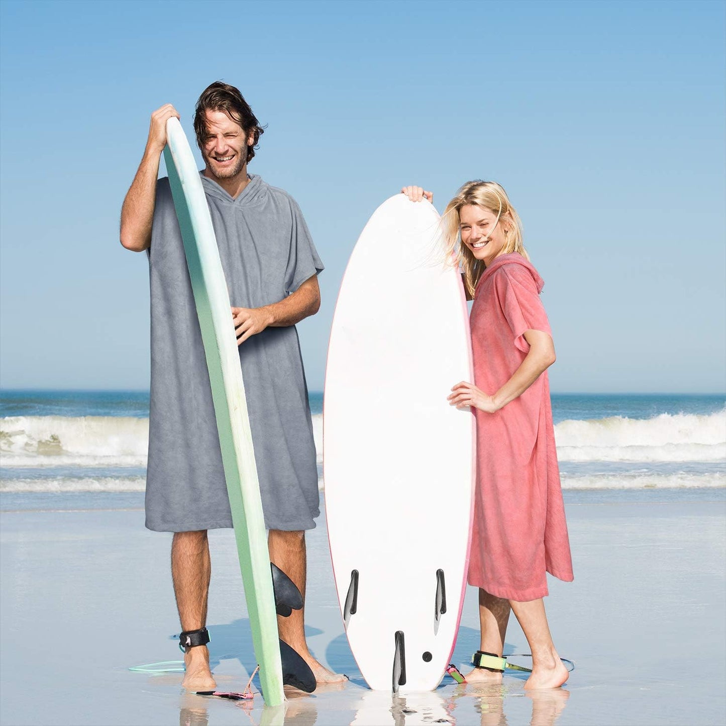 Surf- und Badeponcho mit Kapuze, Grau