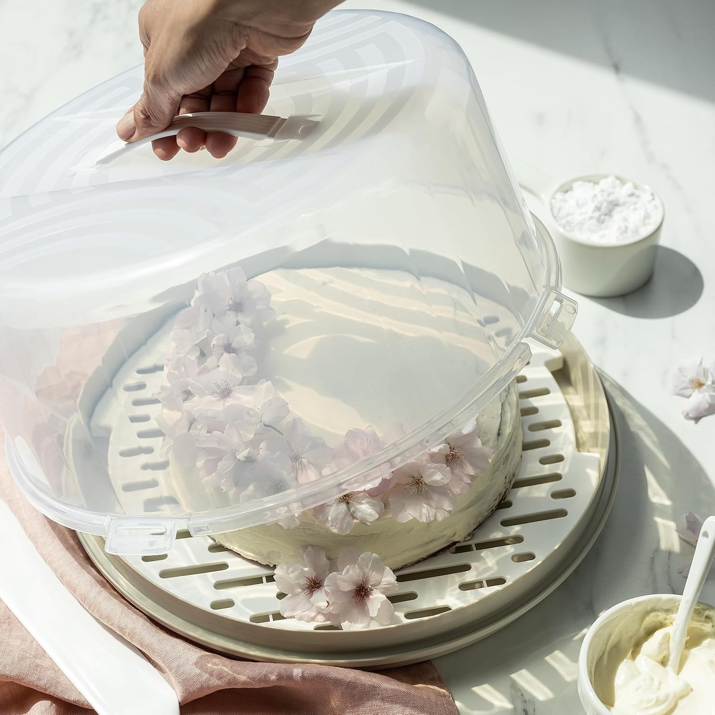 Kuchenbehälter mit Kühlfunktion, runden, mit Kühlungseinsatz Creme
