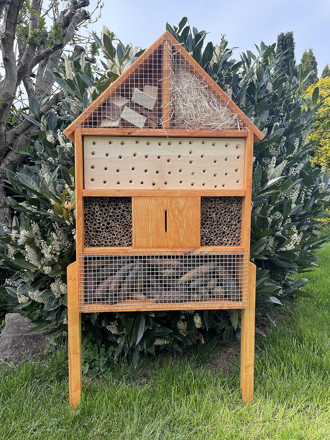 Insektenhotel XL mit Standfuss, Braun XL