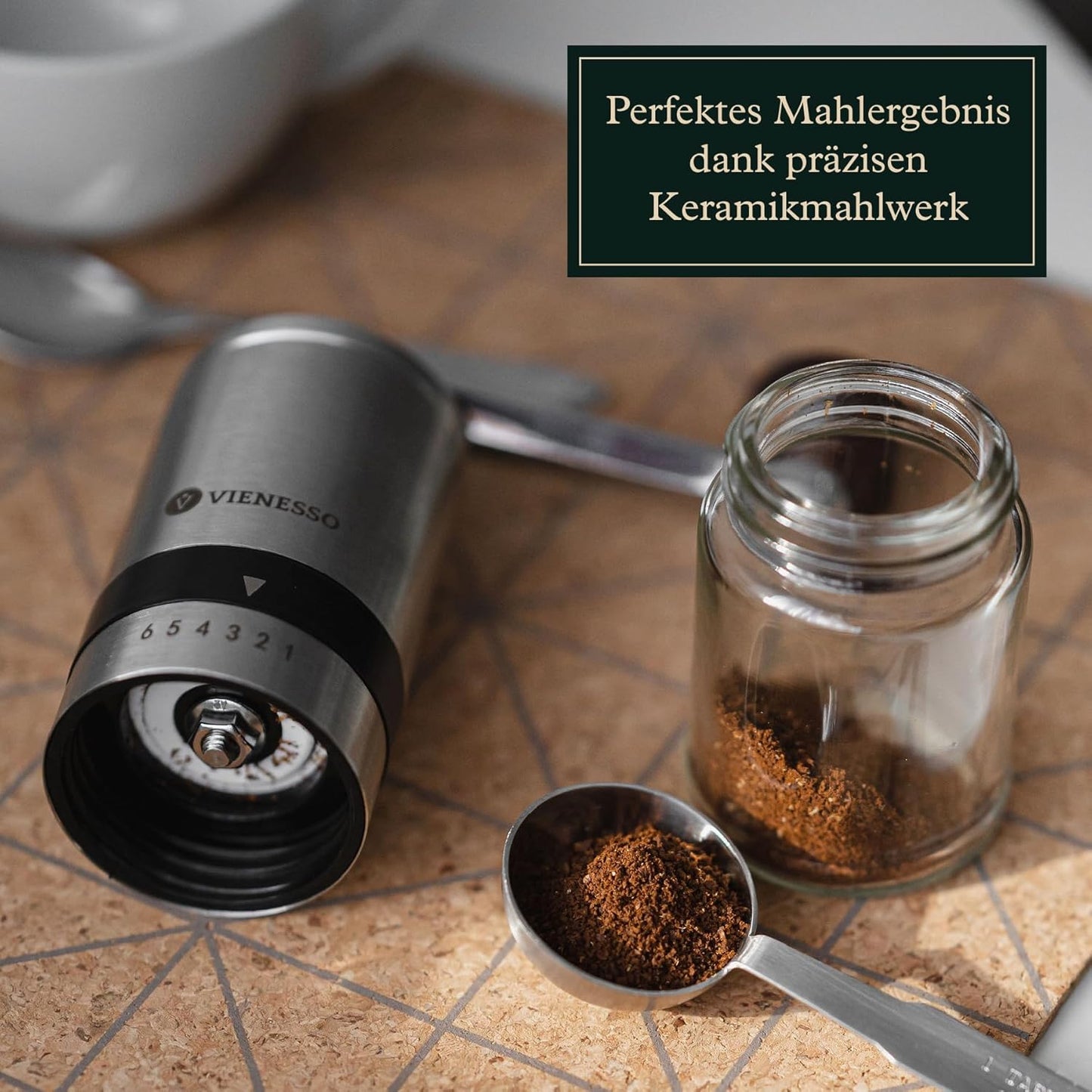 Manuelle Kaffeemühle mit Keramikmahlwerk, Silber