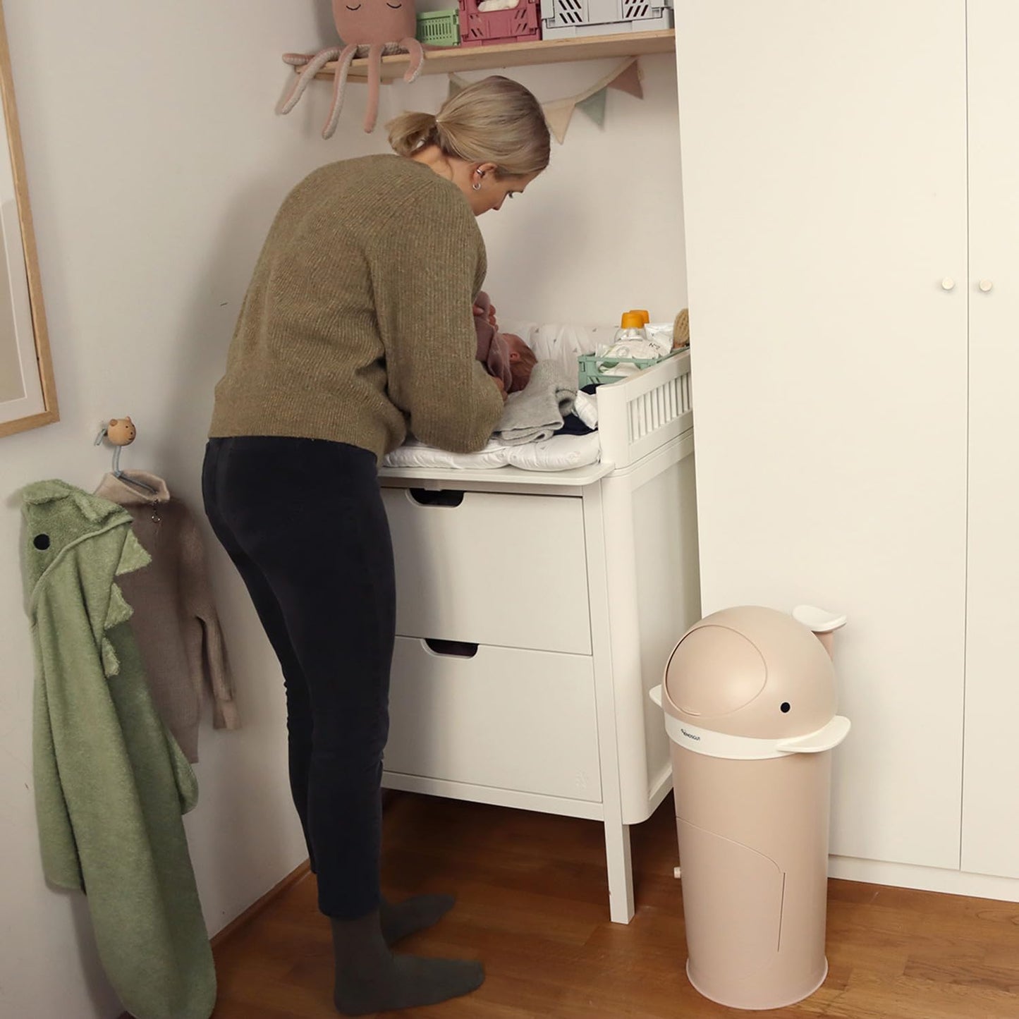 Windeleimer mit geruchsdichter Klappe im Wal-Design, sand