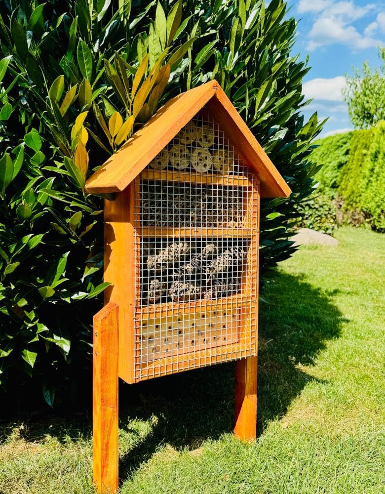Insektenhotel aus Holz, Braun L