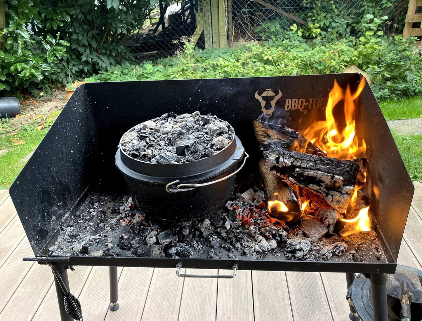 Dutch Oven Tisch
