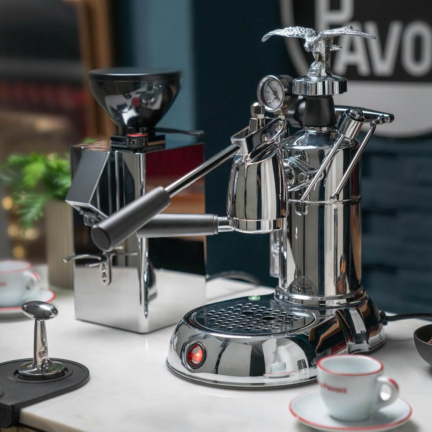 Hebel-Espressomaschine mit Manometer