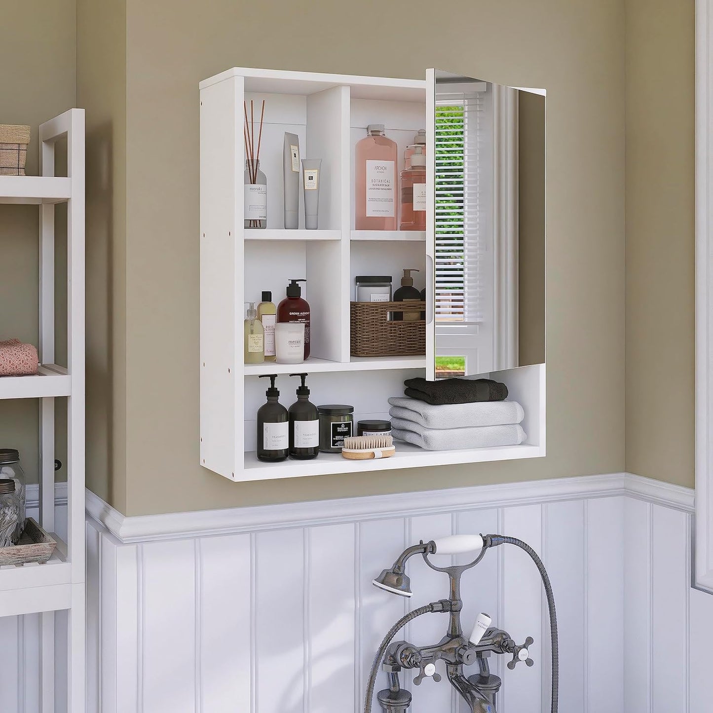 Badezimmerschrank mit Spiegel, Weiss