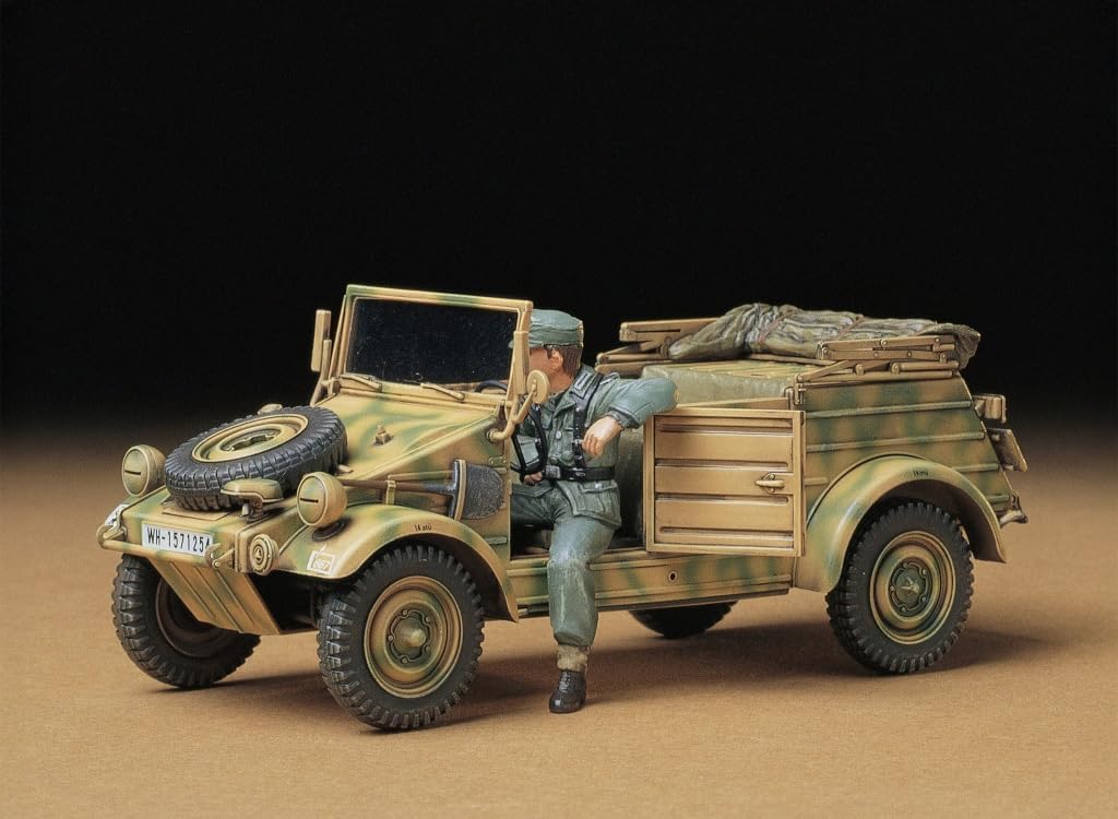 Kübelwagen Type 82 Modellbausatz 1:35