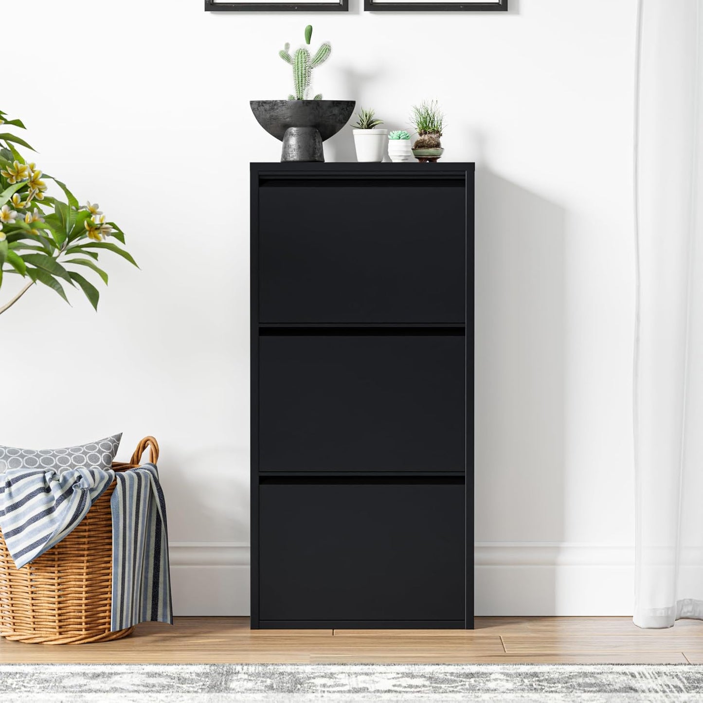 Schuhschrank Sokndal, Schwarz mit 3 Klappen