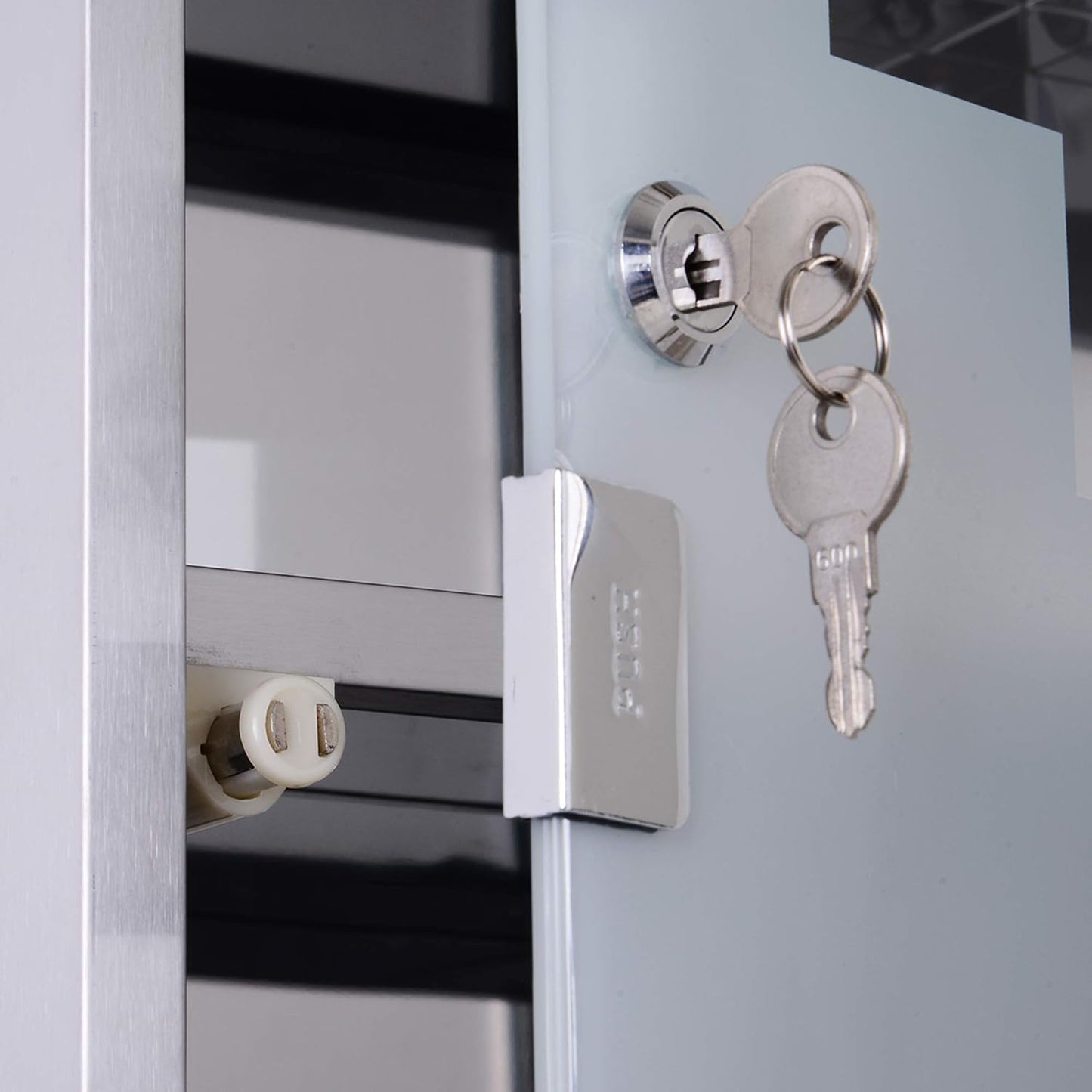Abschliessbarer Medizinschrank mit Glastür, 3 Fächer, Silber B30 x T18 x H50 cm