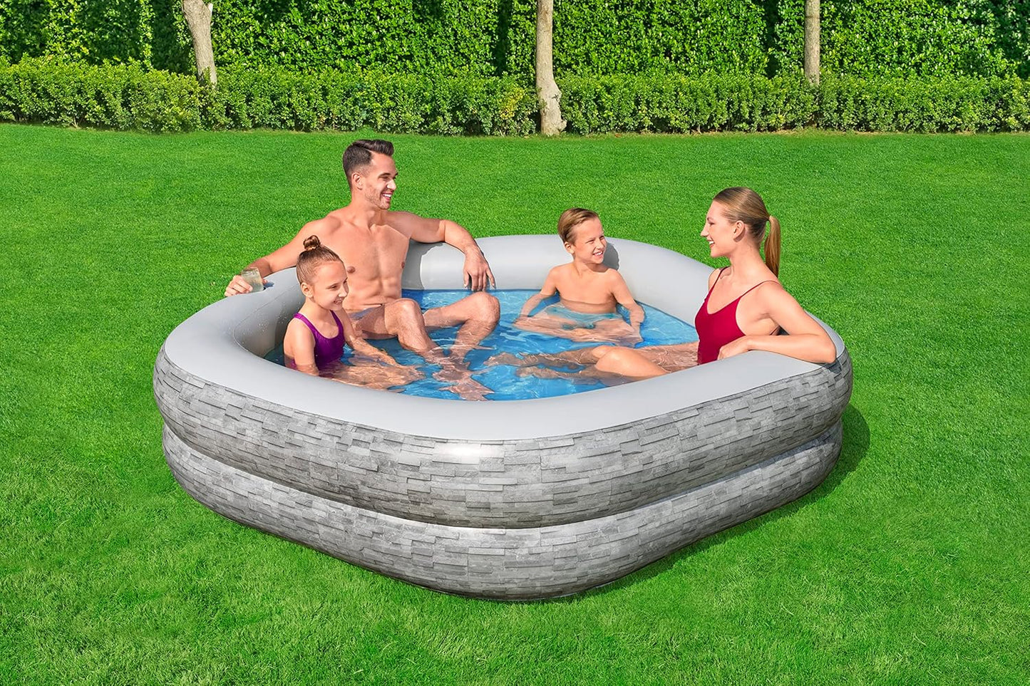 Family Lounge, Truprint Steinwand-optik