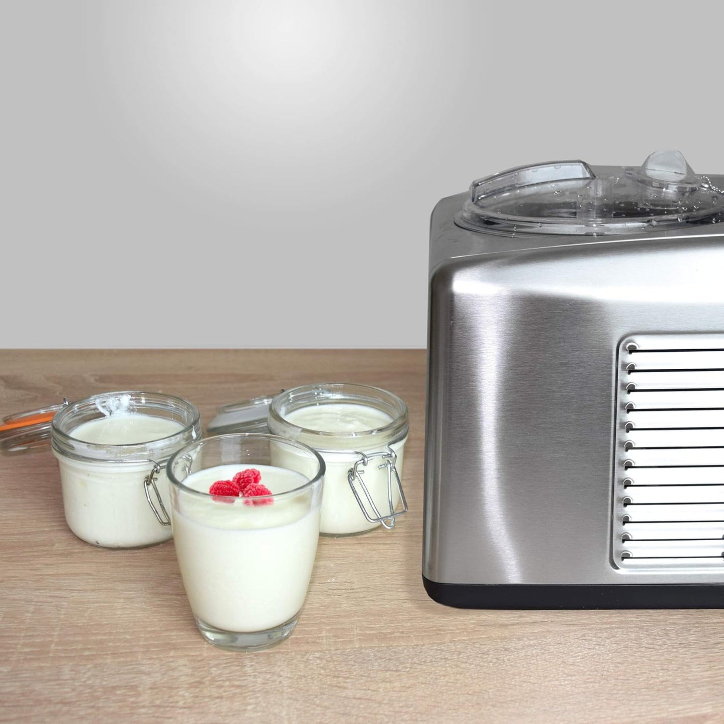 Eismaschine und Joghurt Bereiter