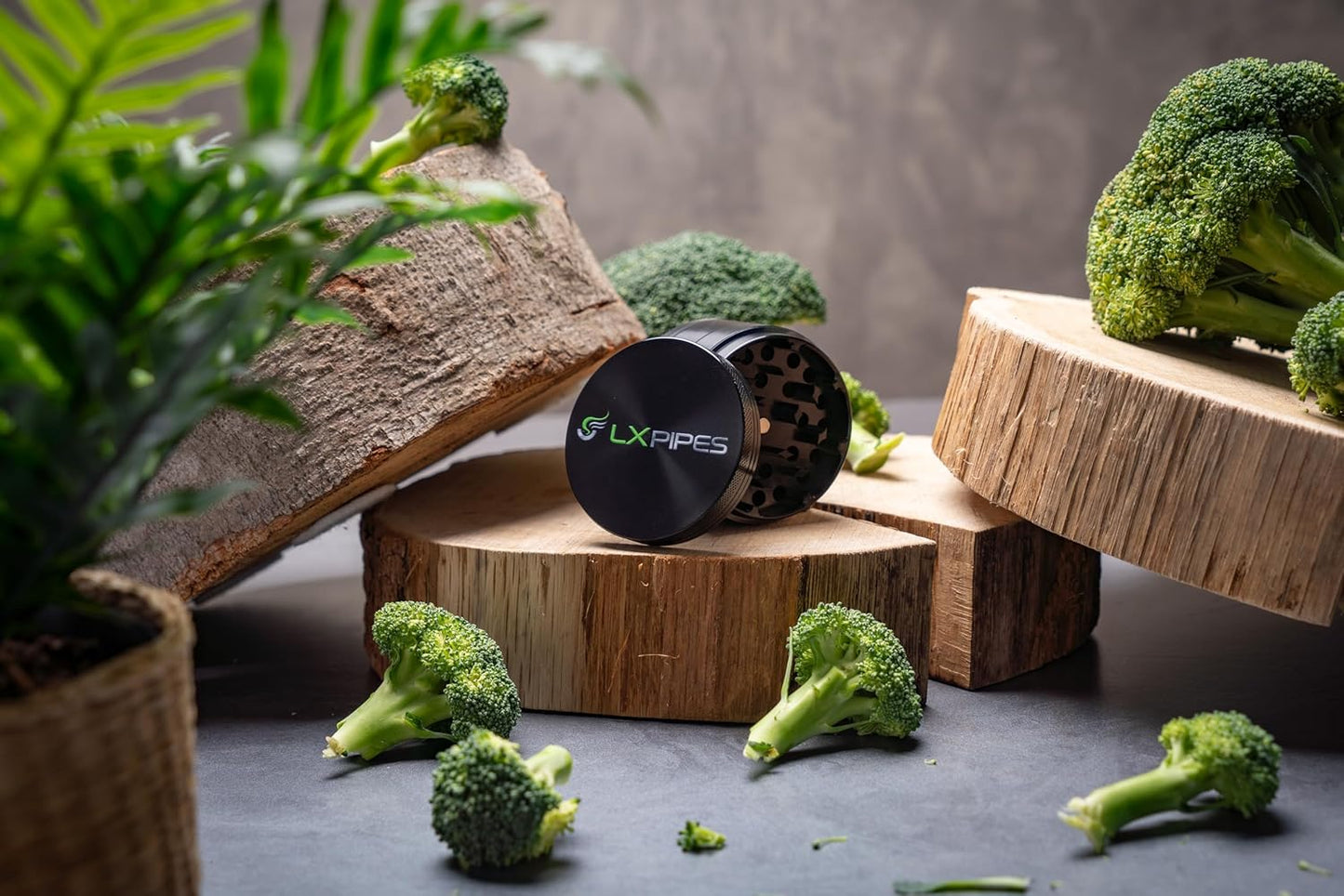 Kräutermühle mit Magnetverschluss 63 mm