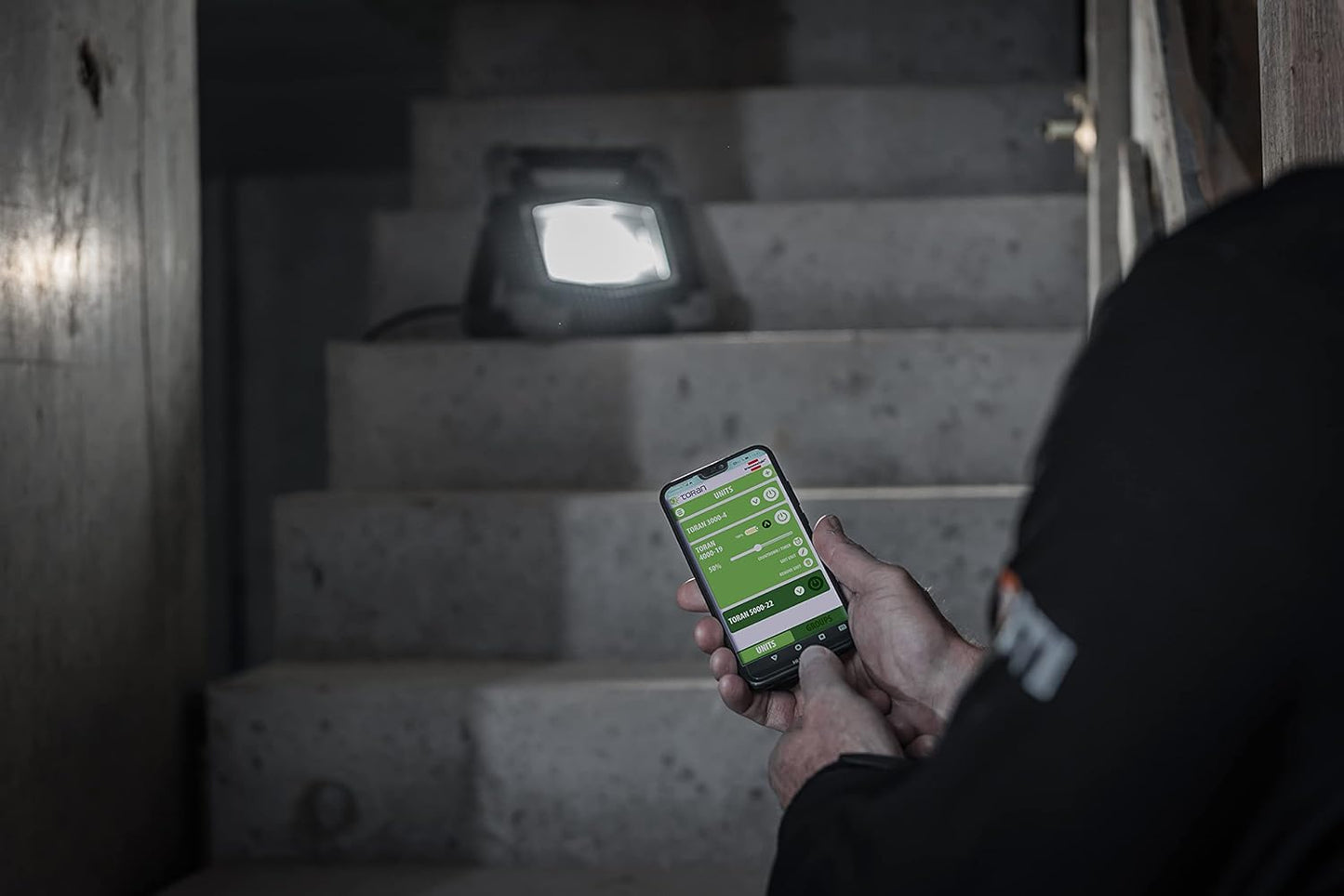 Bluetooth LED-Baustrahler TORAN 3050 MB, 3400 lm mit 5m Kabel