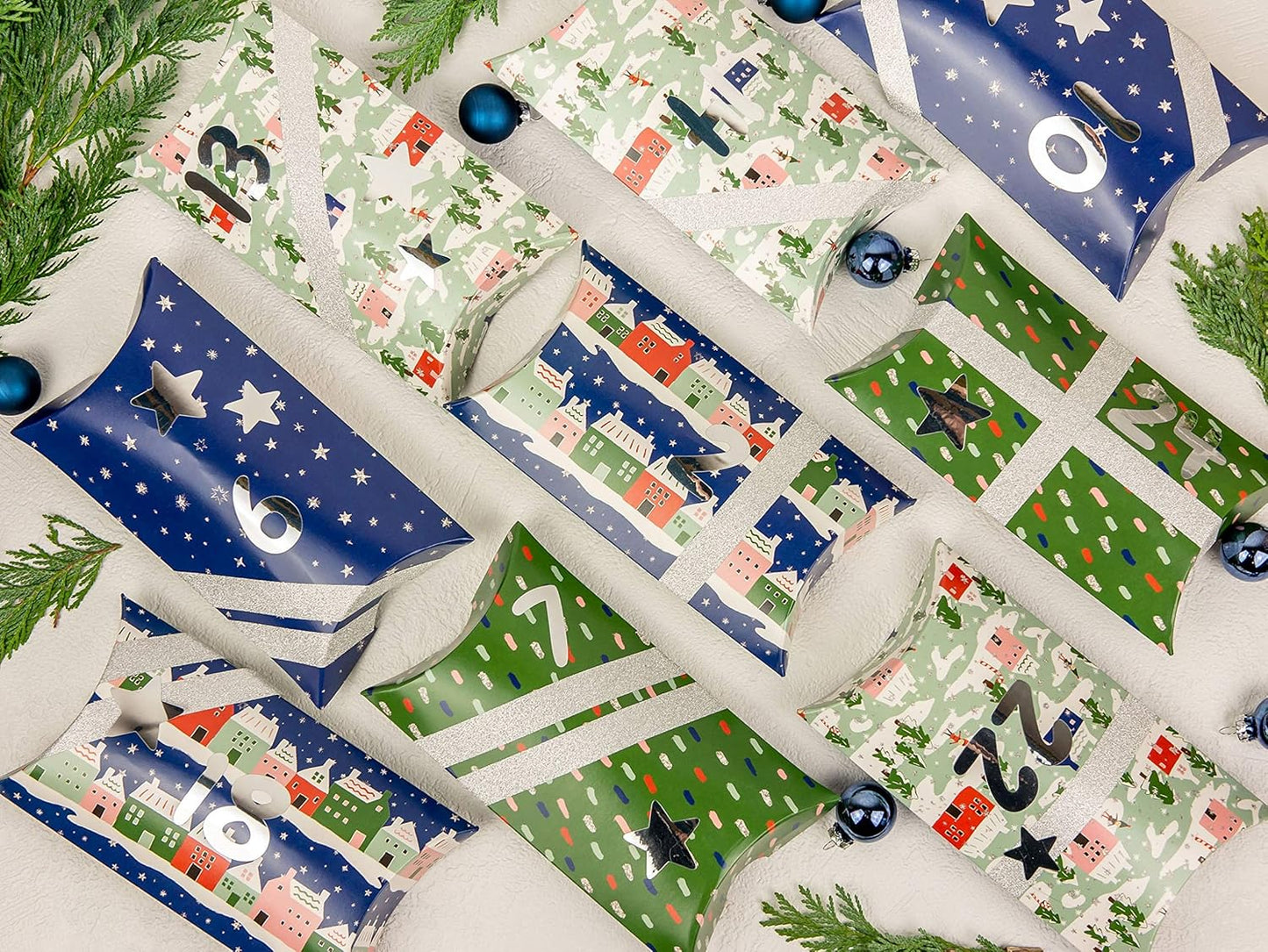 Adventskalender Pillowboxen-Set, Blue Green With House Pattern