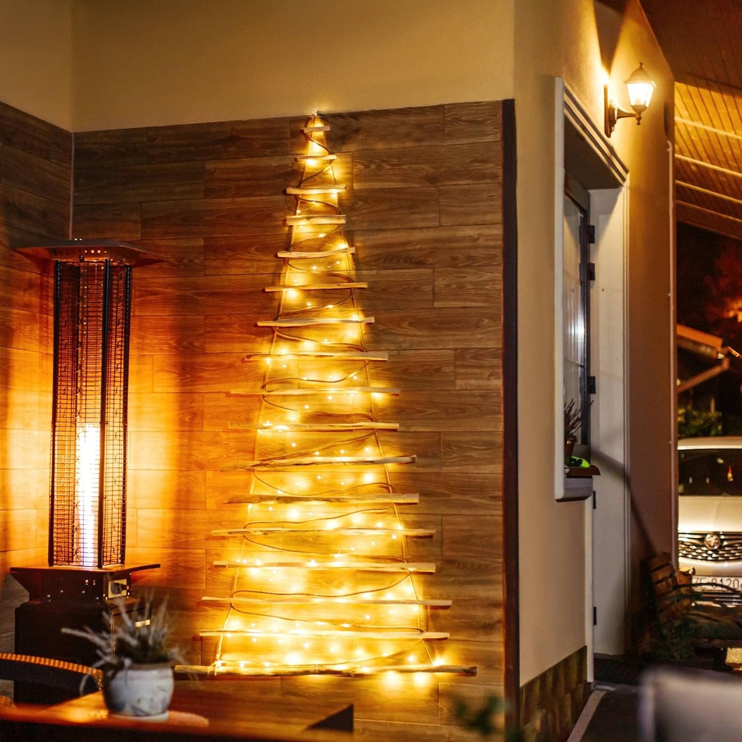 Weihnachtsbaum aus Haselnussholz, 205 cm