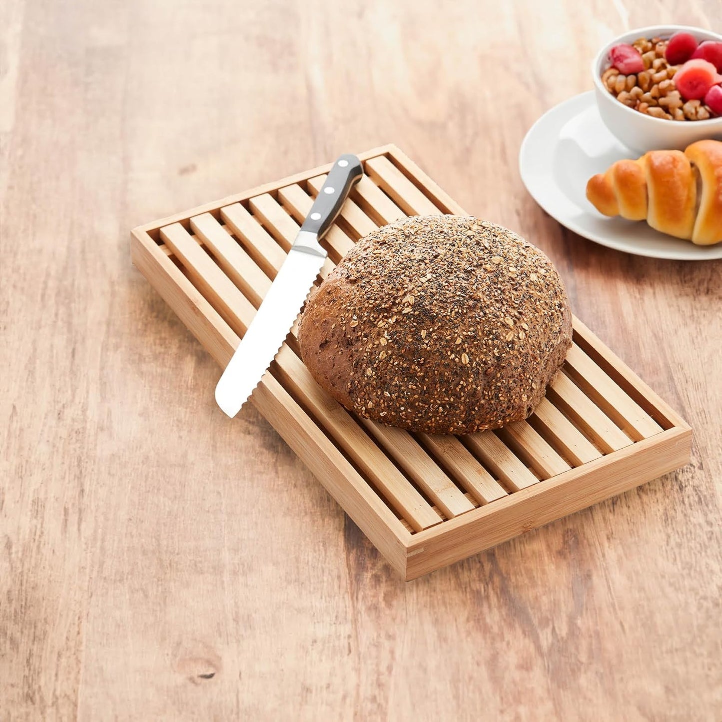 Brotschneidebrett mit Krümelrost und Auffangschale, 42.5L x 25B cm